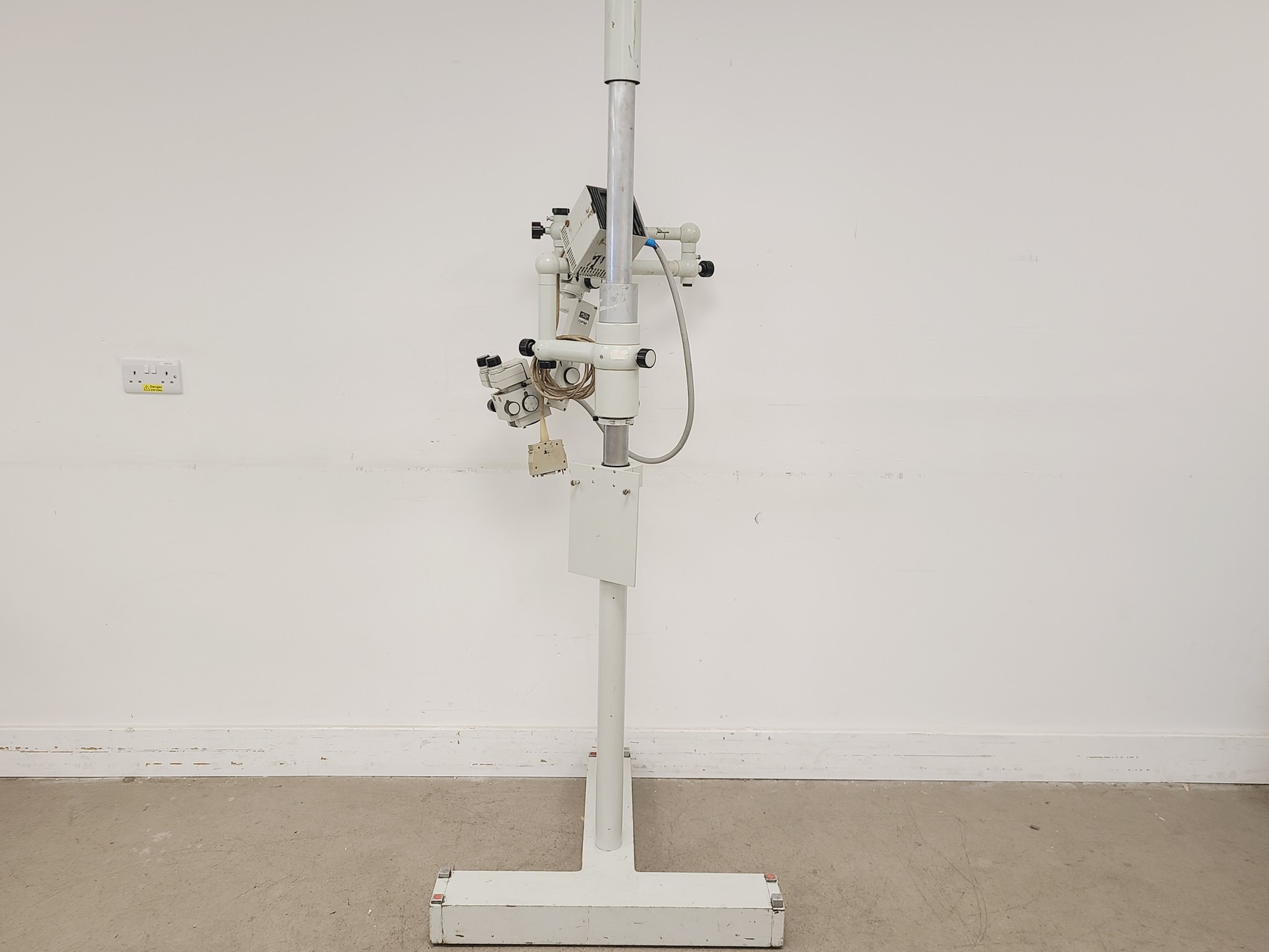 Image of Carl Zeiss Jena 212F OPM Dental Binocular Microscope with NT 100-2 Power Supply