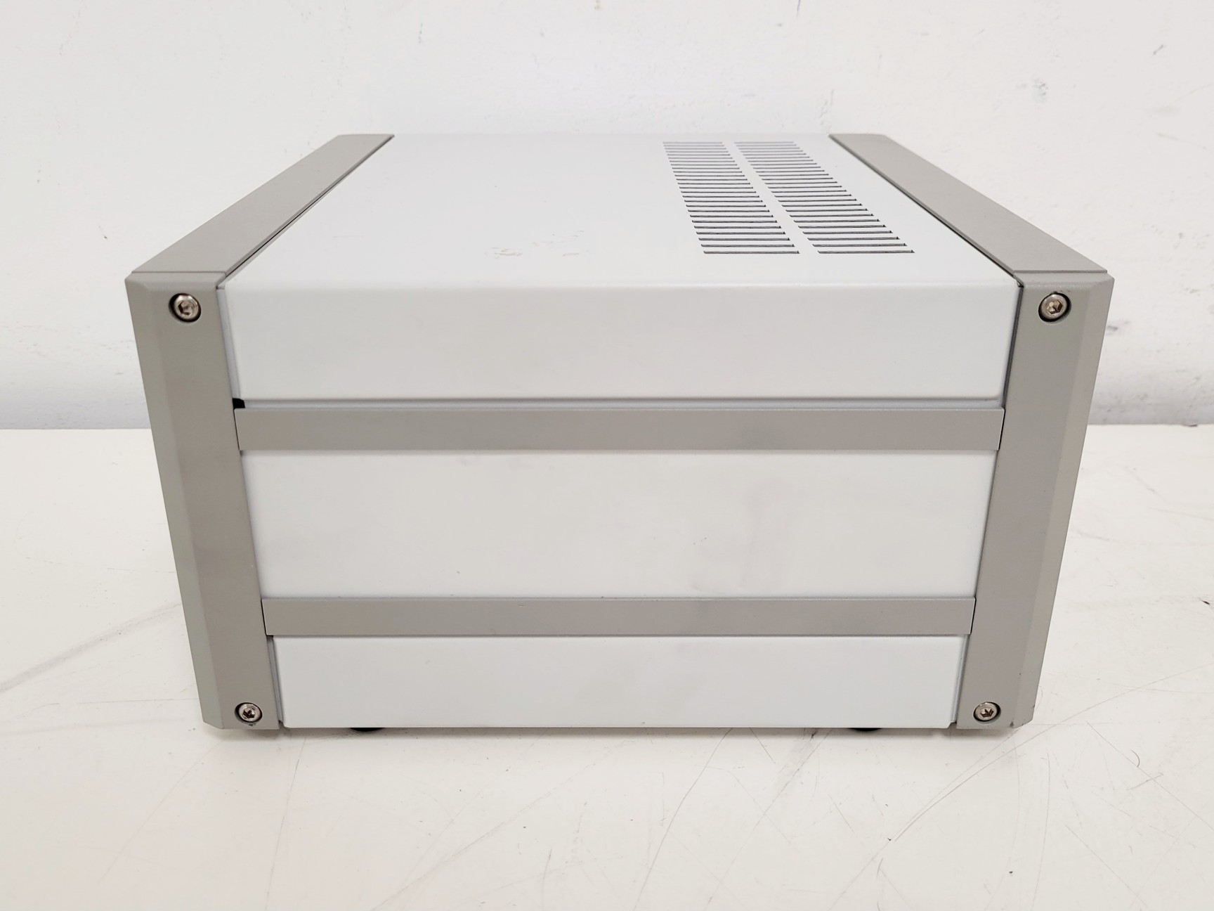 Image of Bronkhorst High-Tech Type E-7110-AAA Flow Controller Lab