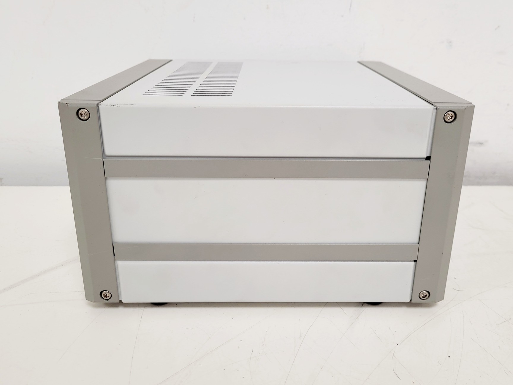 Image of Bronkhorst High-Tech Type E-7110-AAA Flow Controller Lab