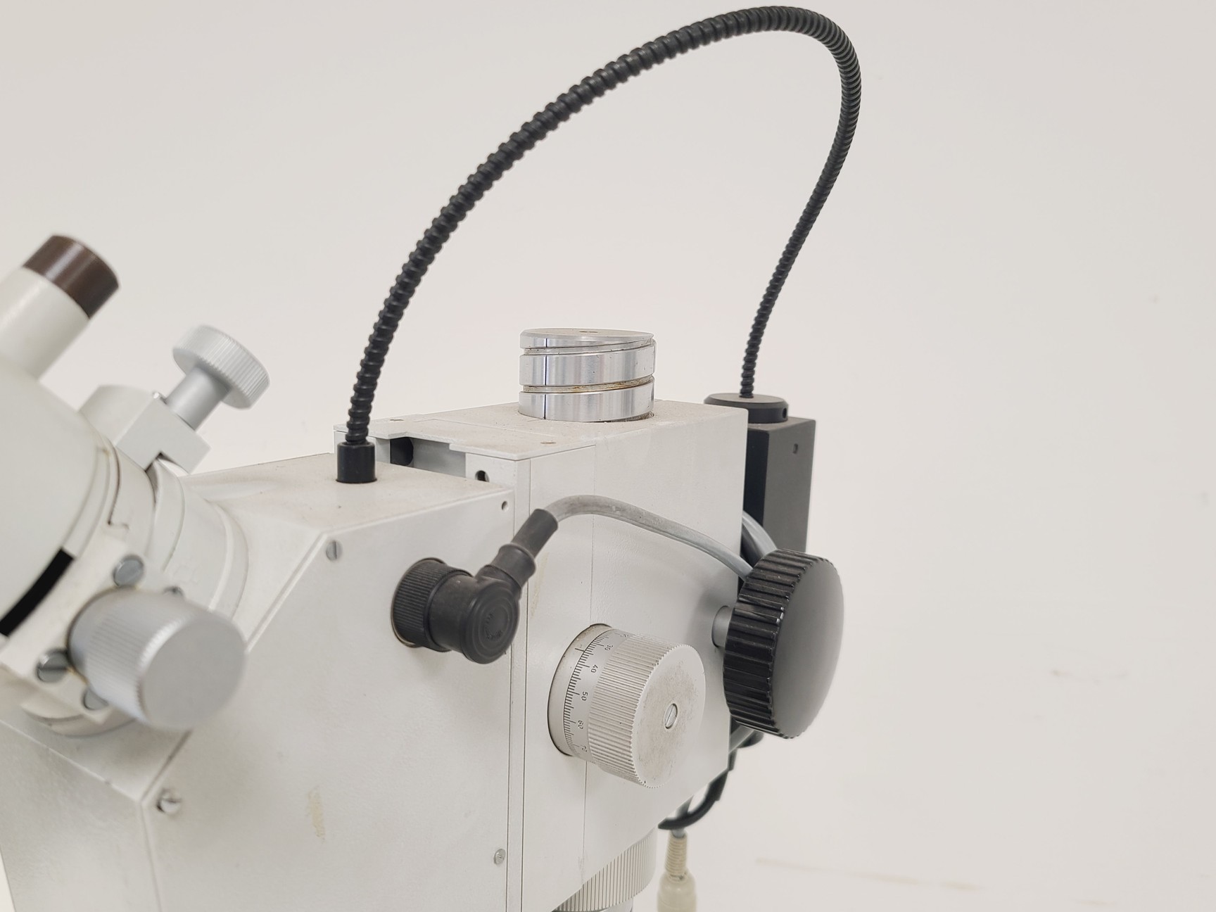 Image of Leitz Miniload II Precision Micro Hardness Tester with RDZ-DO Controller