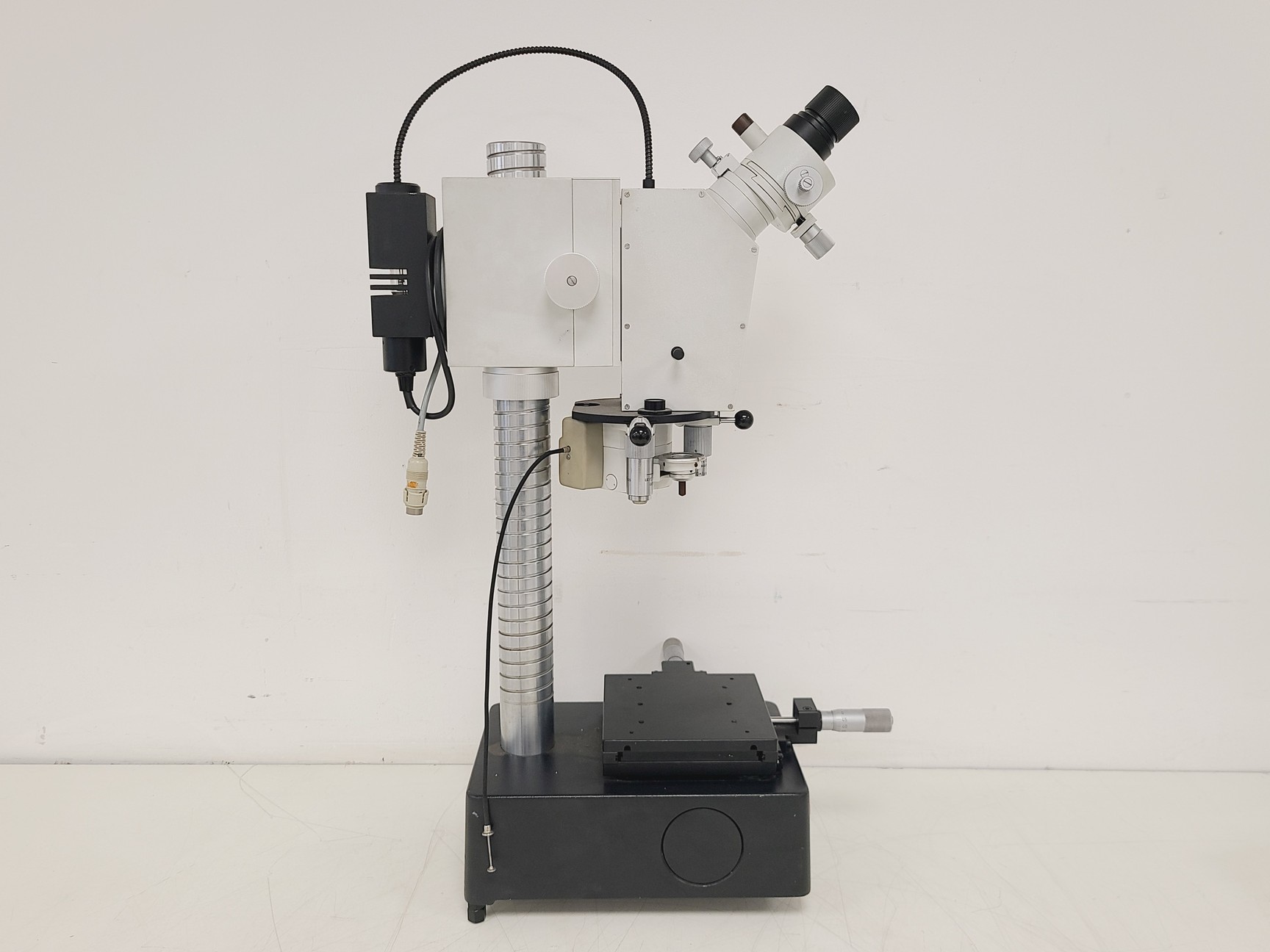 Image of Leitz Miniload II Precision Micro Hardness Tester with RDZ-DO Controller