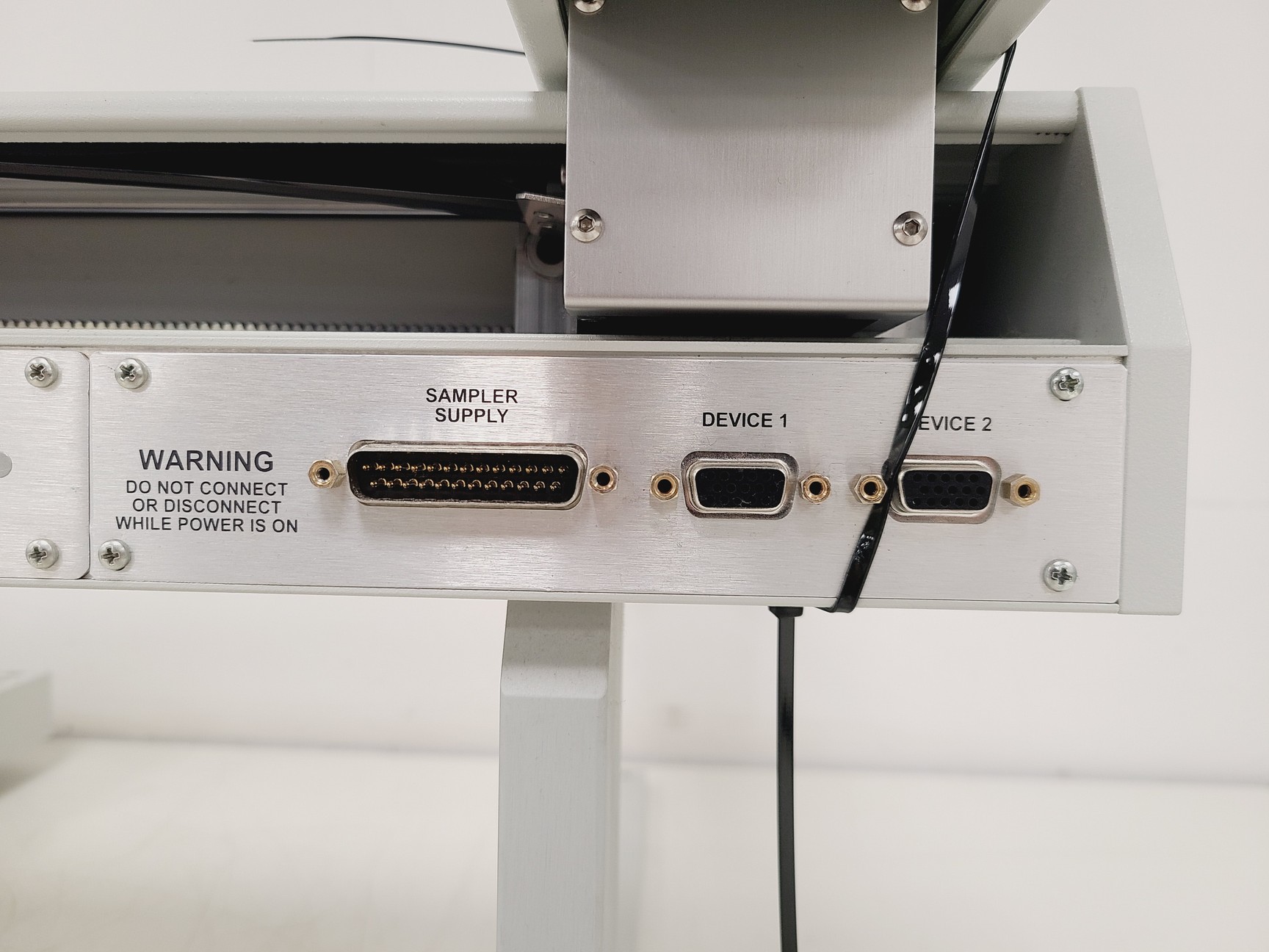 Image of Thermo Scientific TriPlus Autosampler HPLC P/N: TP100,TP201,TP011011100000