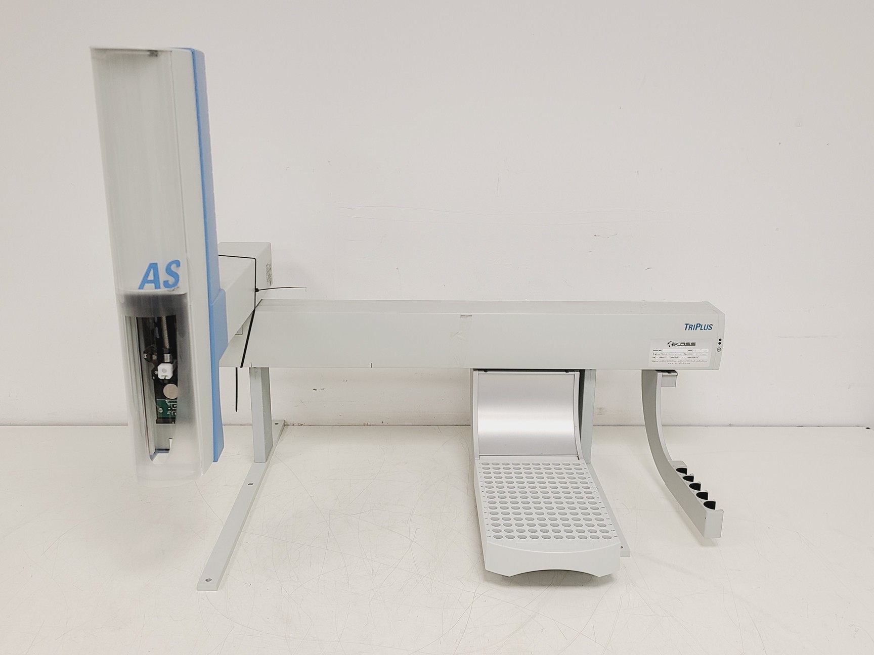 Image of Thermo Scientific TriPlus Autosampler HPLC P/N: TP100,TP201,TP011011100000