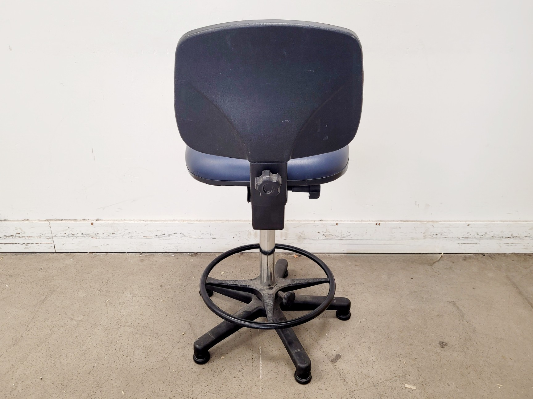 Image of Job Lot of 16 x Blue and Green Laboratory Stools