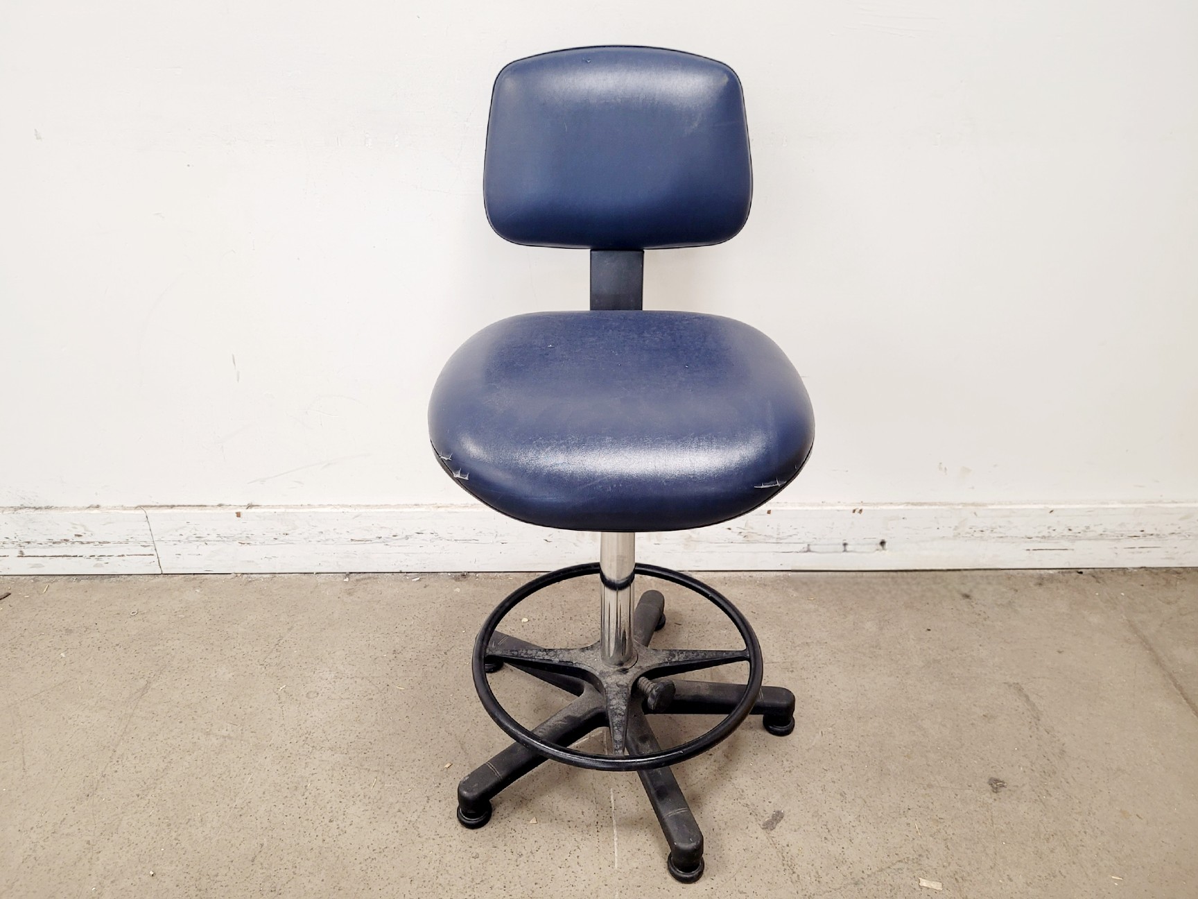 Image of Job Lot of 16 x Blue and Green Laboratory Stools