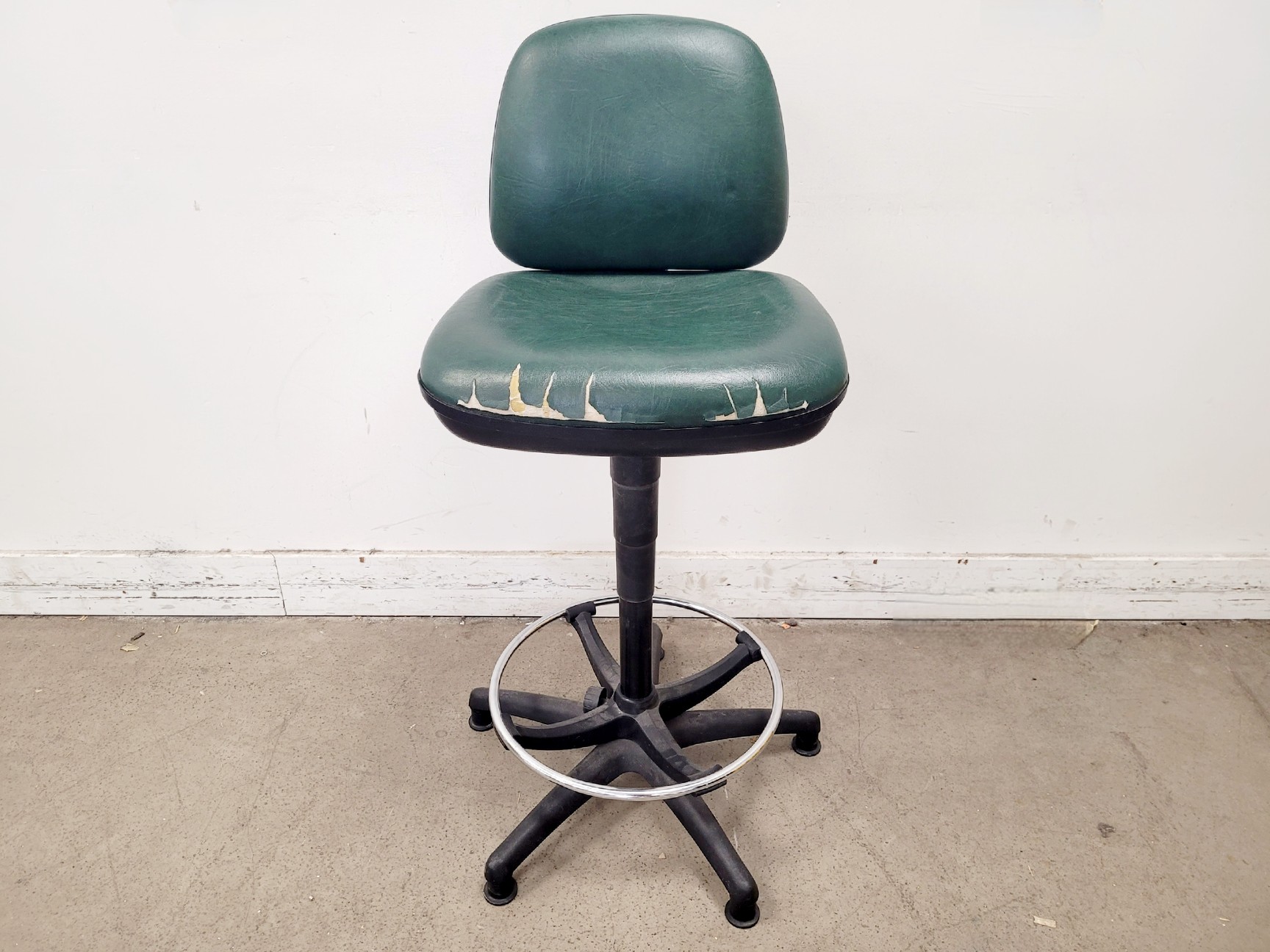 Image of Job Lot of 16 x Blue and Green Laboratory Stools
