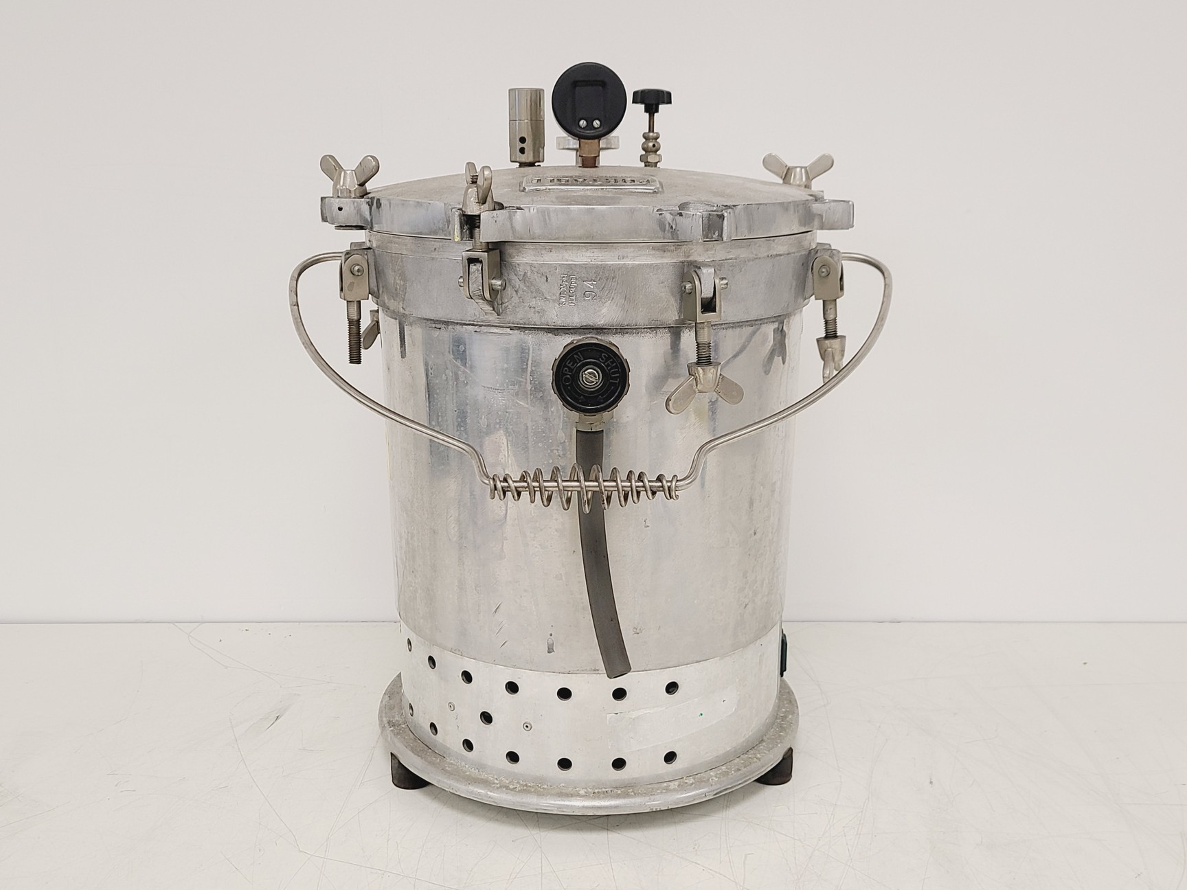 Image of Express Autoclaves Portable Laboratory Autoclave