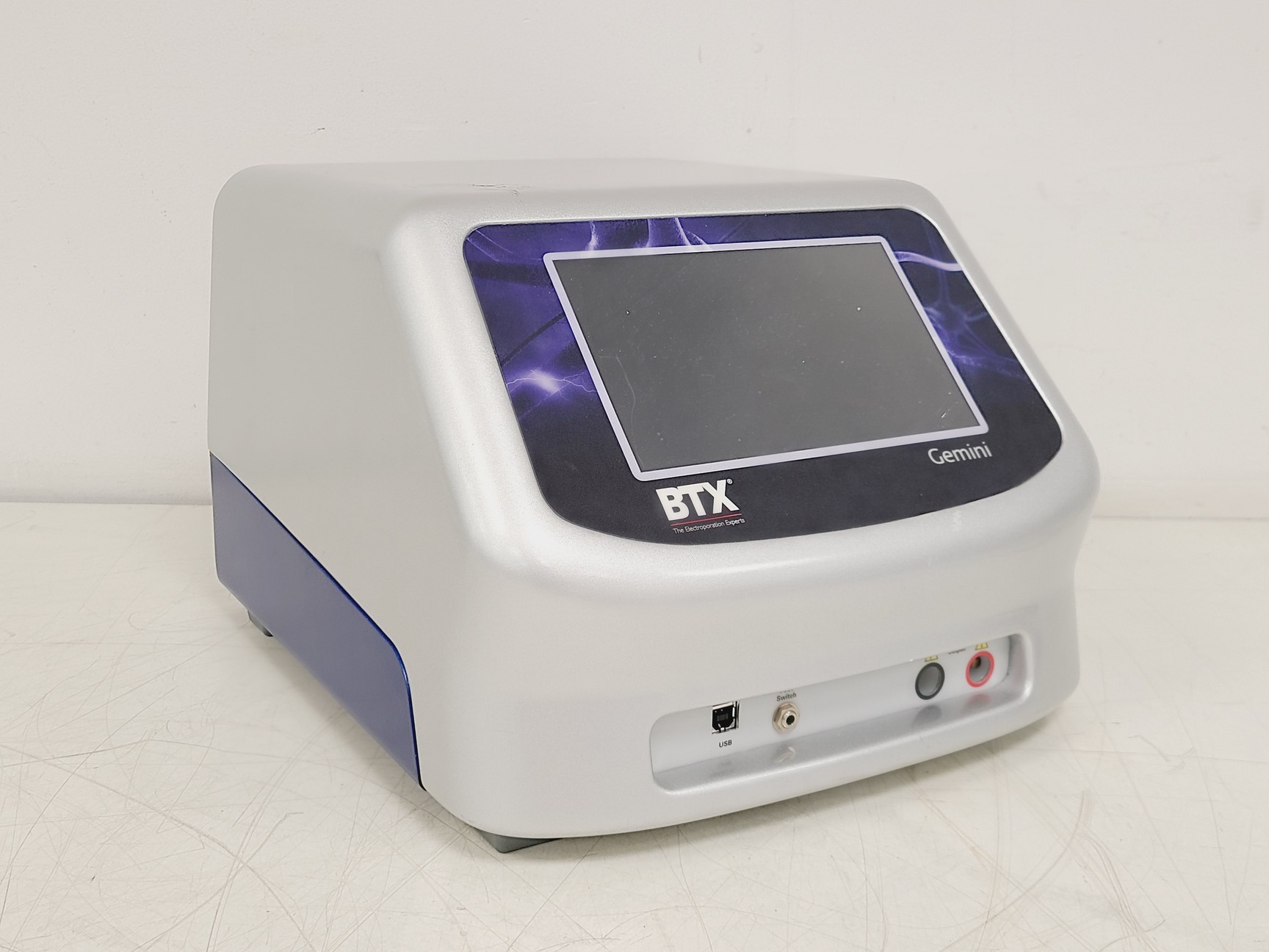 Image of BTX Gemini X2 Electroporation System w/ Pulse Switch 