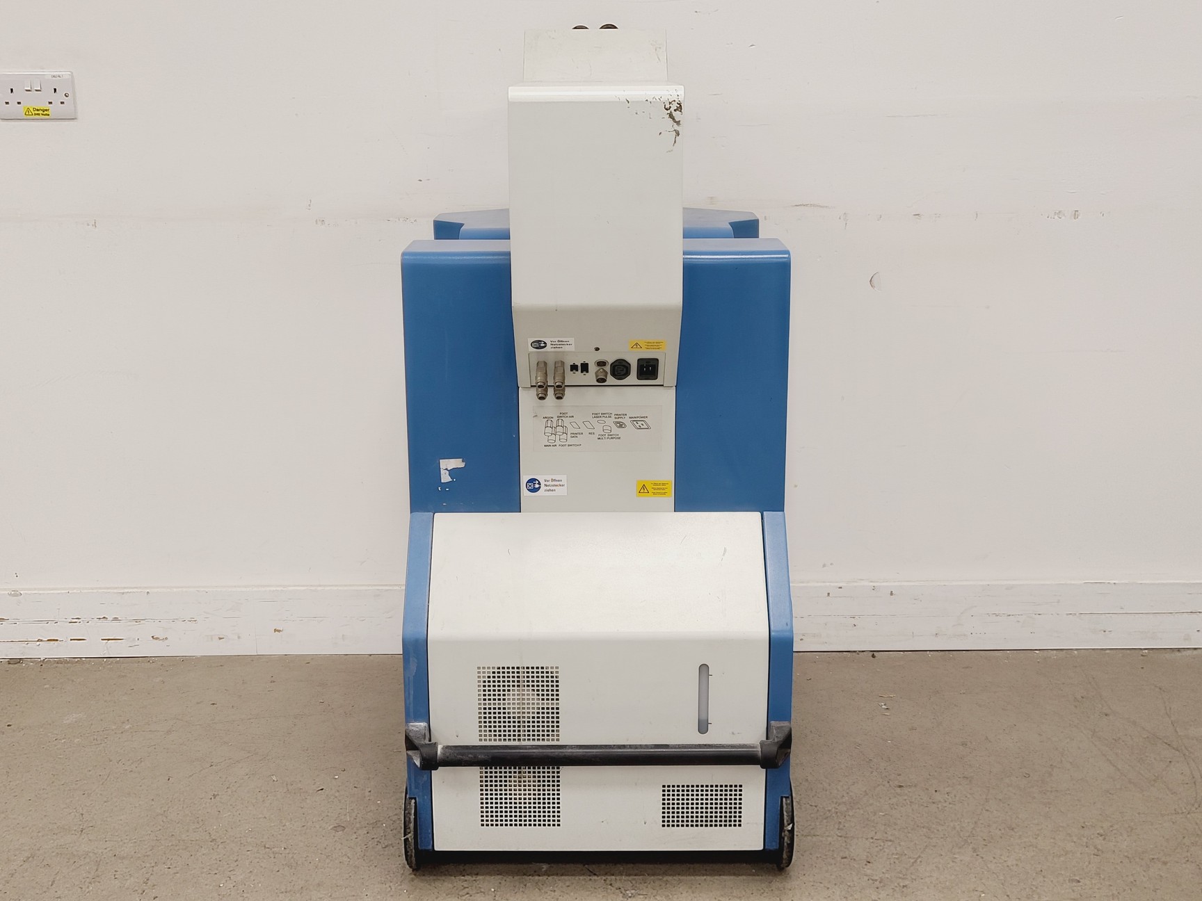 Image of Rofin Baasel Lasertech SWMP/A0352 Laser Welding System w/ Leica IC A