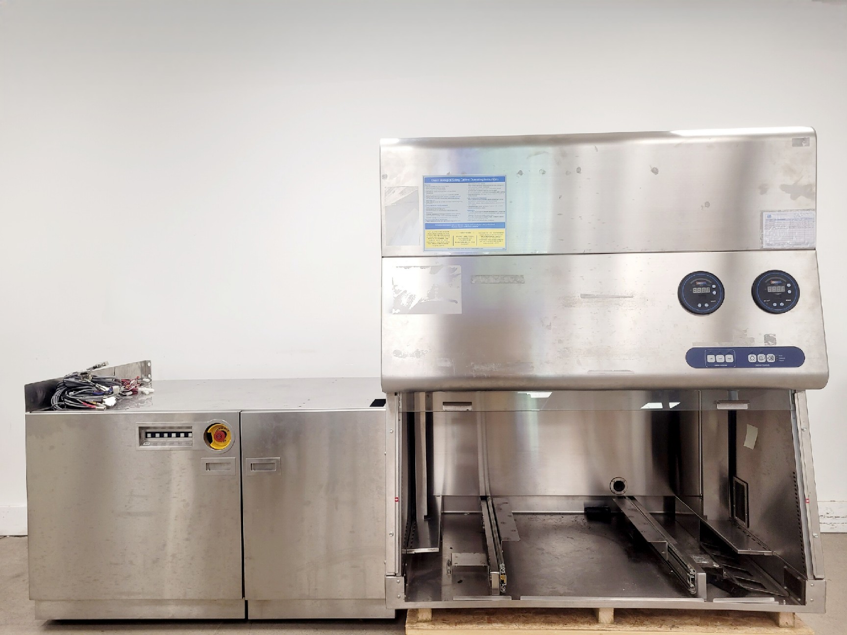 Image of BD FACSAria Fusion Cell Sorter SORP w/ BD-400 Biosafety Cabinet & Accessories