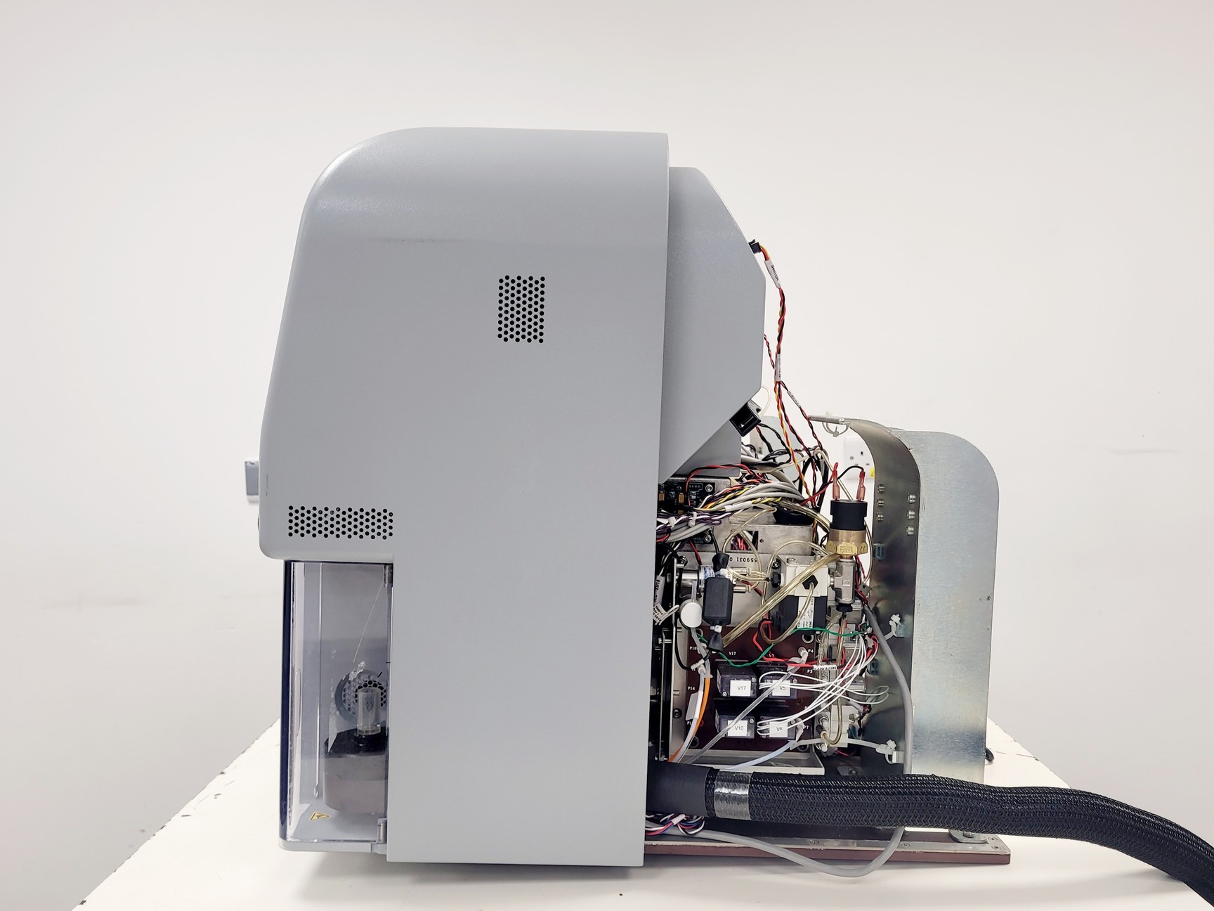 Image of BD FACSAria Fusion Cell Sorter SORP w/ BD-400 Biosafety Cabinet & Accessories