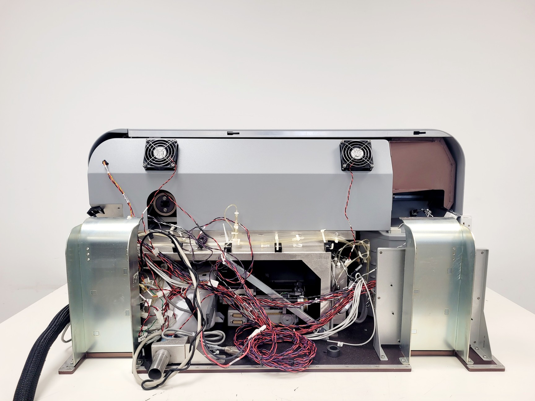 Image of BD FACSAria Fusion Cell Sorter SORP w/ BD-400 Biosafety Cabinet & Accessories