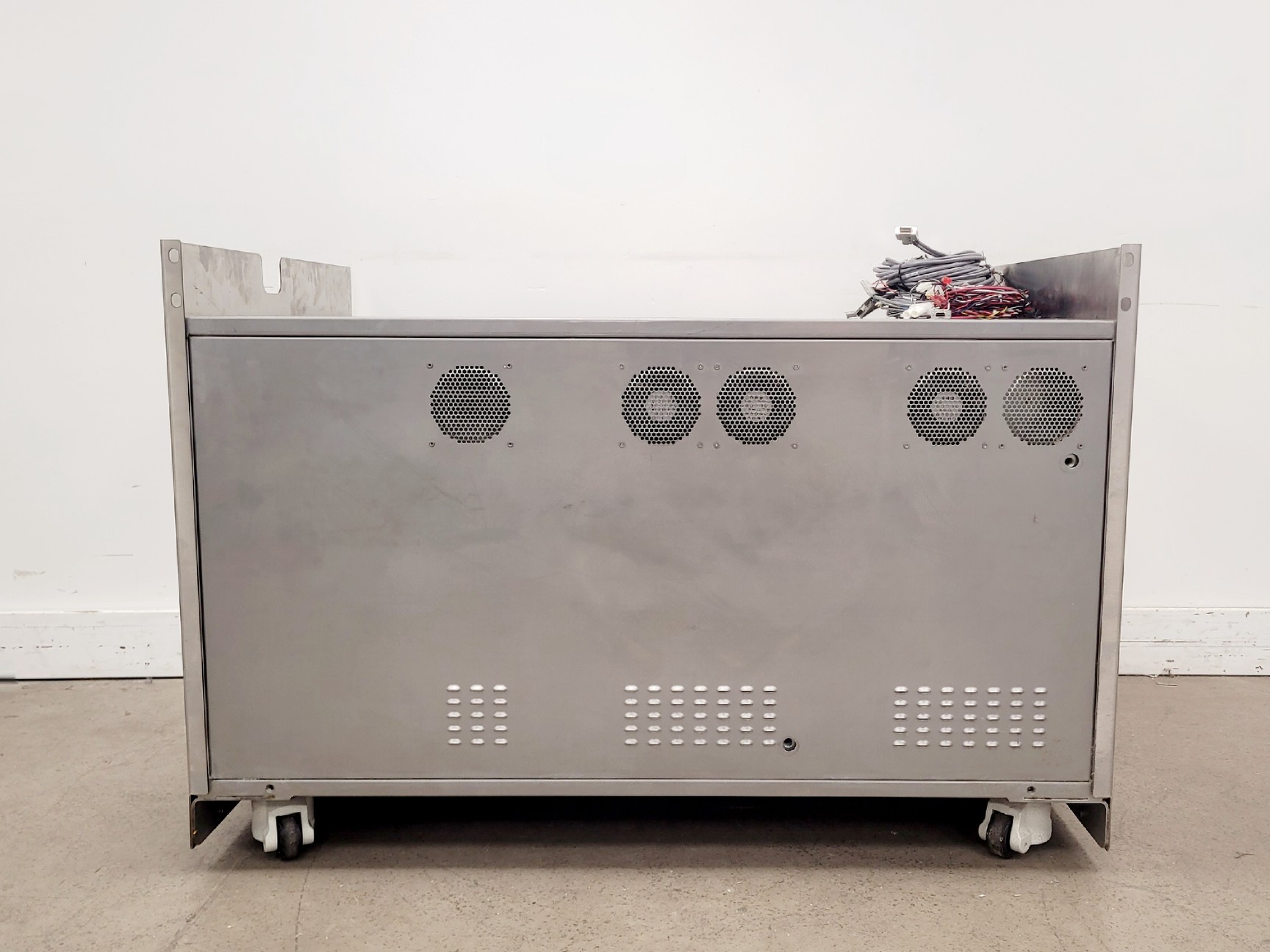 Image of BD FACSAria Fusion Cell Sorter SORP w/ BD-400 Biosafety Cabinet & Accessories