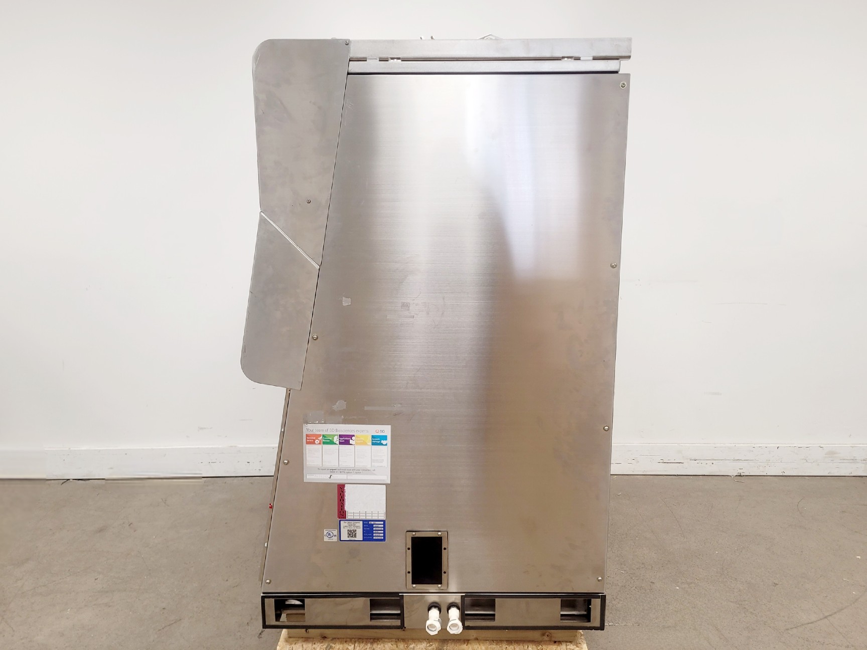 Image of BD FACSAria Fusion Cell Sorter SORP w/ BD-400 Biosafety Cabinet & Accessories