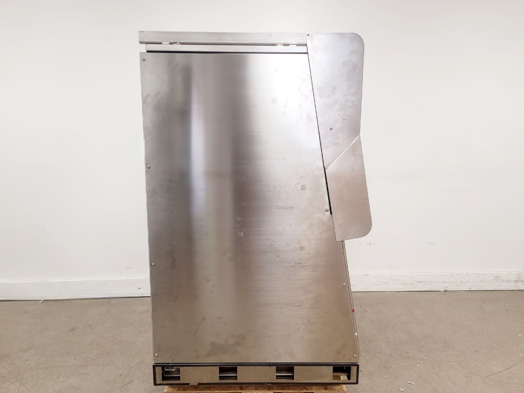 Image of BD FACSAria Fusion Cell Sorter SORP w/ BD-400 Biosafety Cabinet & Accessories