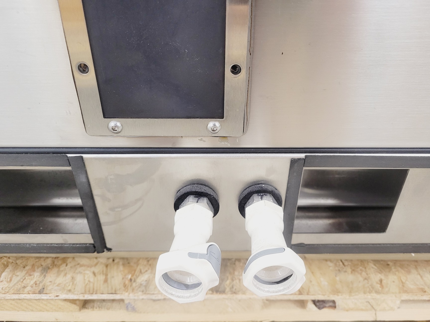 Image of BD FACSAria Fusion Cell Sorter SORP w/ BD-400 Biosafety Cabinet & Accessories