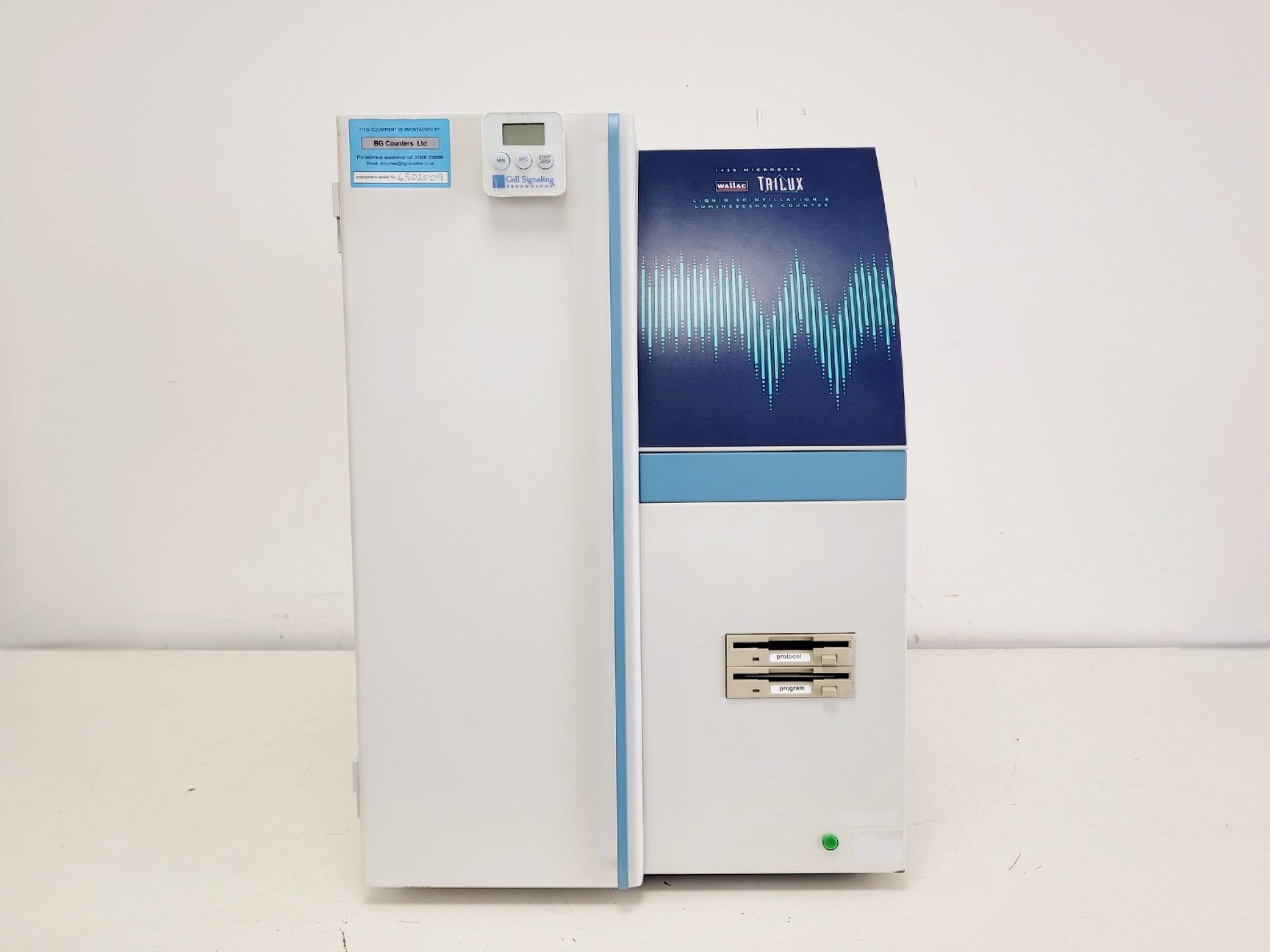 Image of Perkin Elmer Wallac 1450 Microbeta Trilux Luminescence Counter