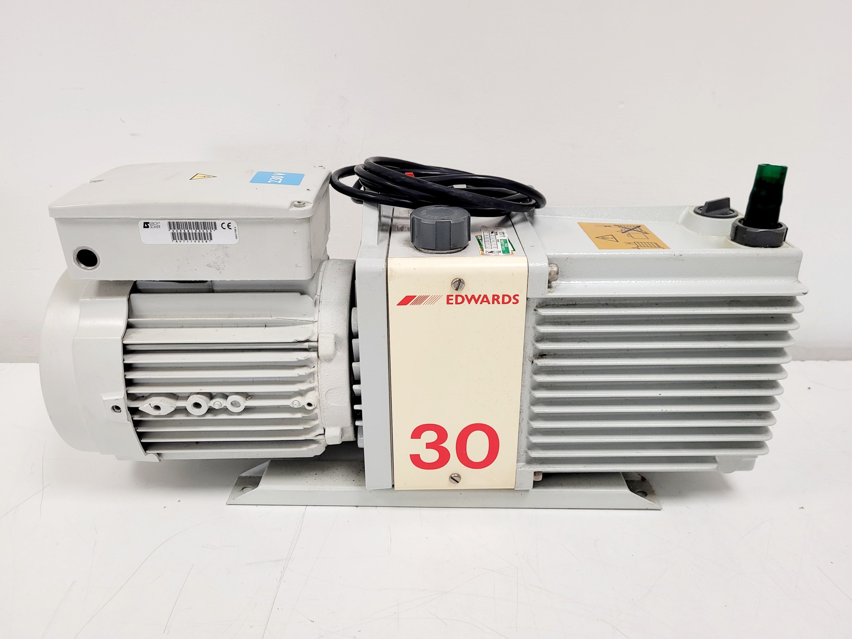 Image of Thermo Finnigan LCQ Advantage Mass Spectrometer w/ Pump, Nitrogen Generator Lab