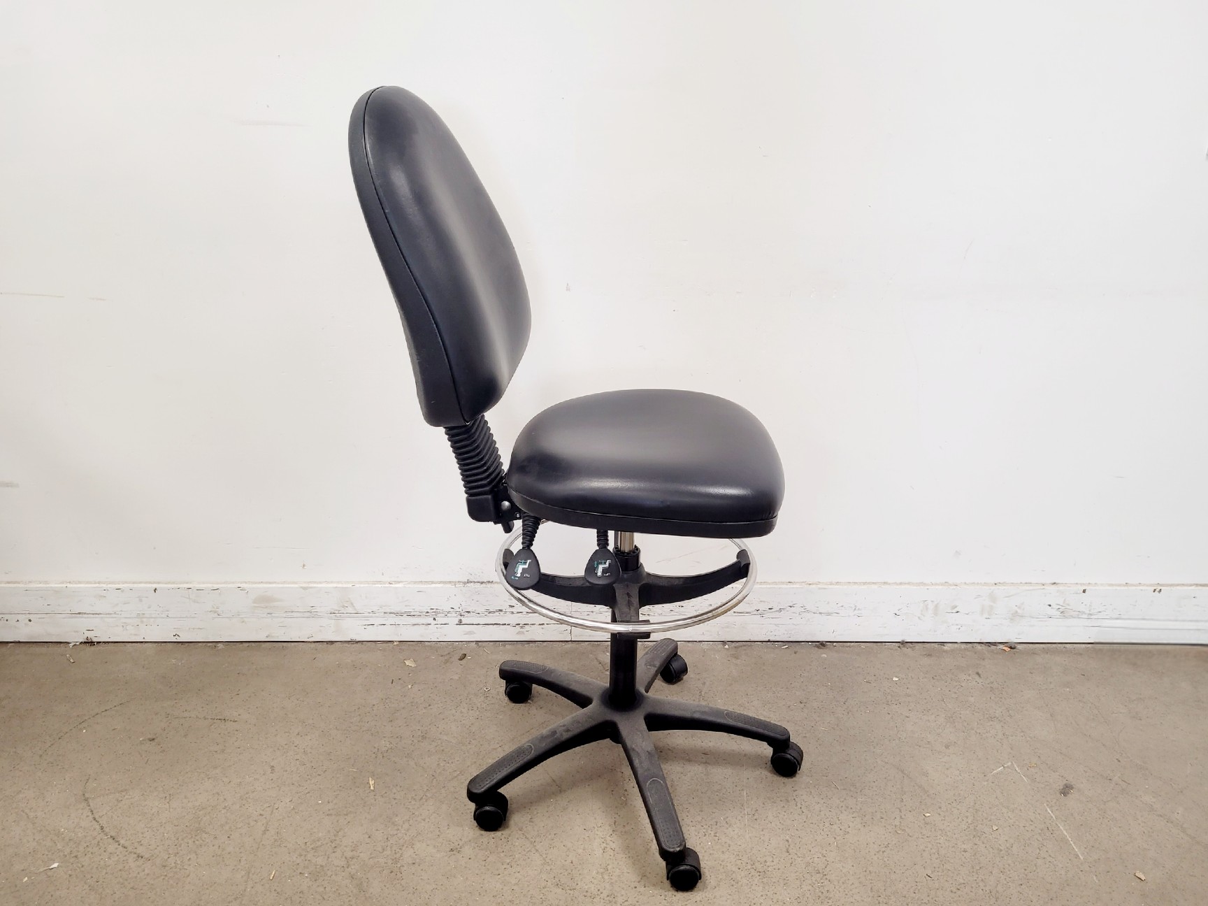 Image of Job lot of 11 x Black Laboratory Stools