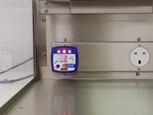 Thumbnail image of UVP UV Sterilizing PCR Workstation Lab