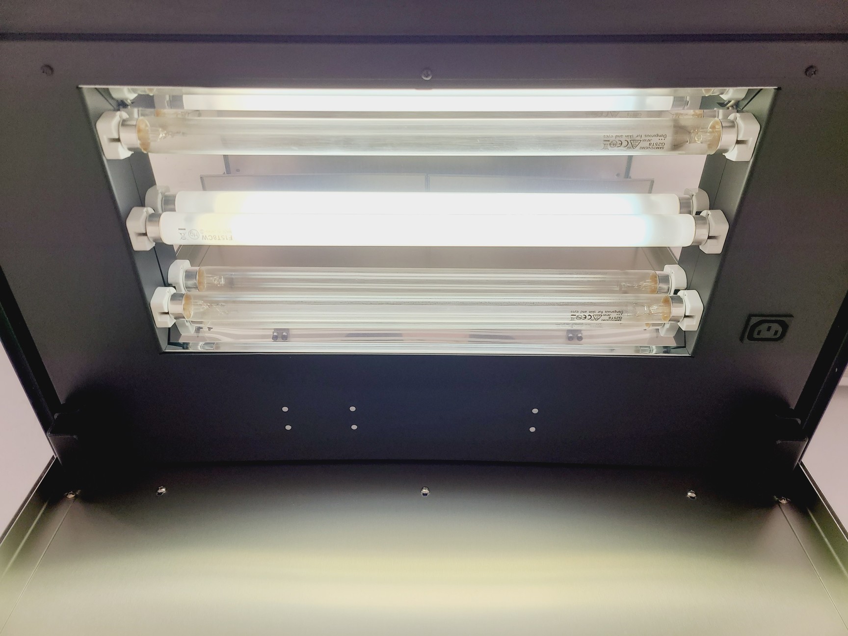 Image of UVP UV Sterilizing PCR Workstation Lab