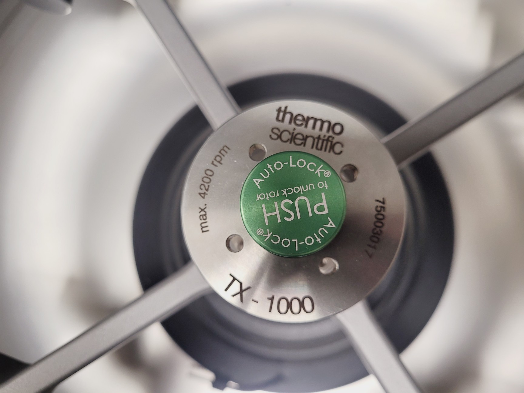 Image of Thermo Fisher Scientific Multifuge X4R Pro w/ TX-1000 Rotor 4200RPM