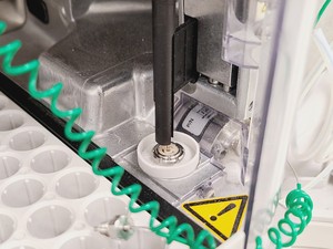 Thumbnail image of Agilent 1100 Series HPLC System: G1322A, G1311A, G1314A, G1329A, G1330B & G1316A
