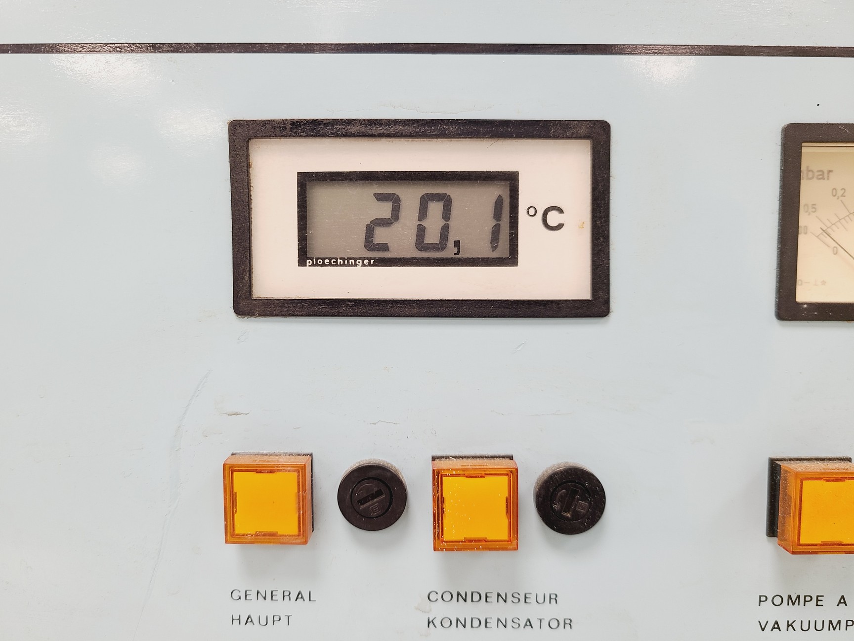 Image of LSL Secfroid LyoLab A Freeze Dryer