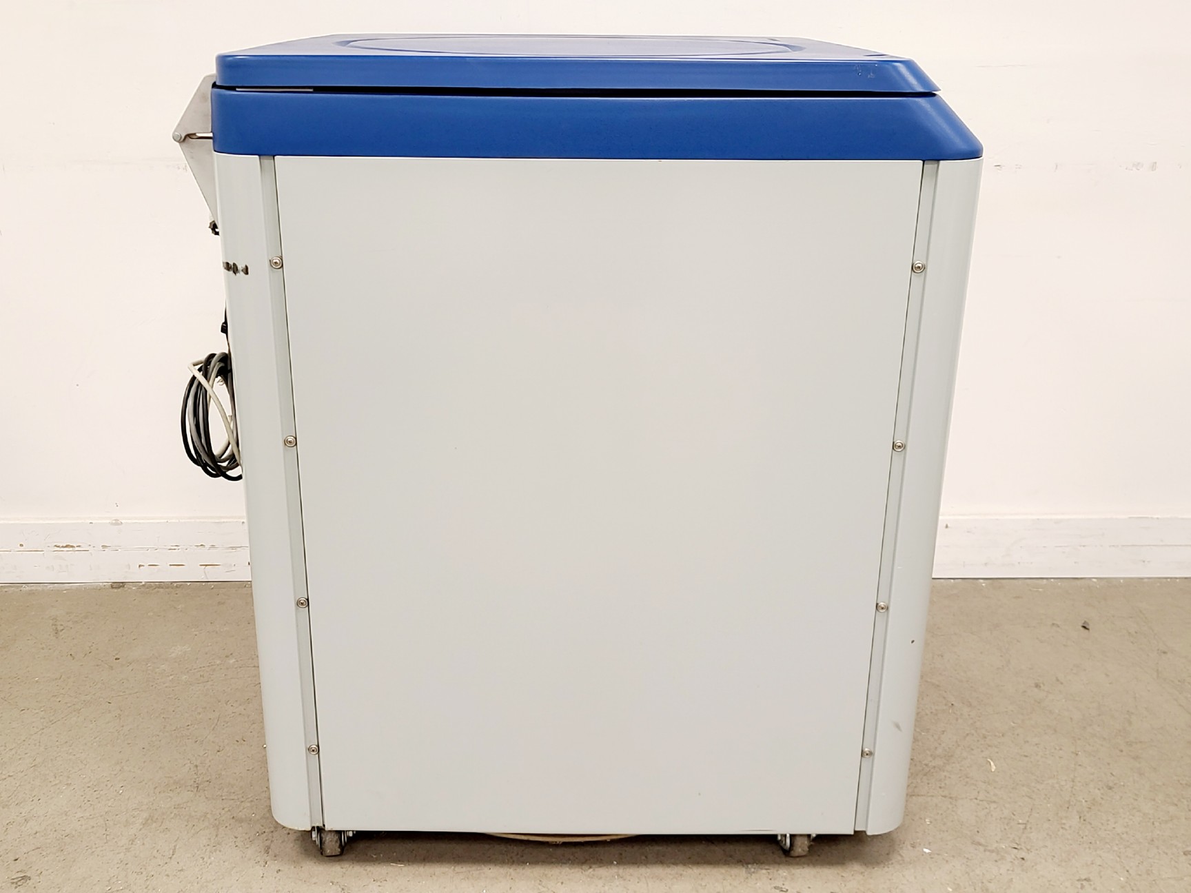 Image of Taylor-Wharton K-Series 24K Cryostorage System