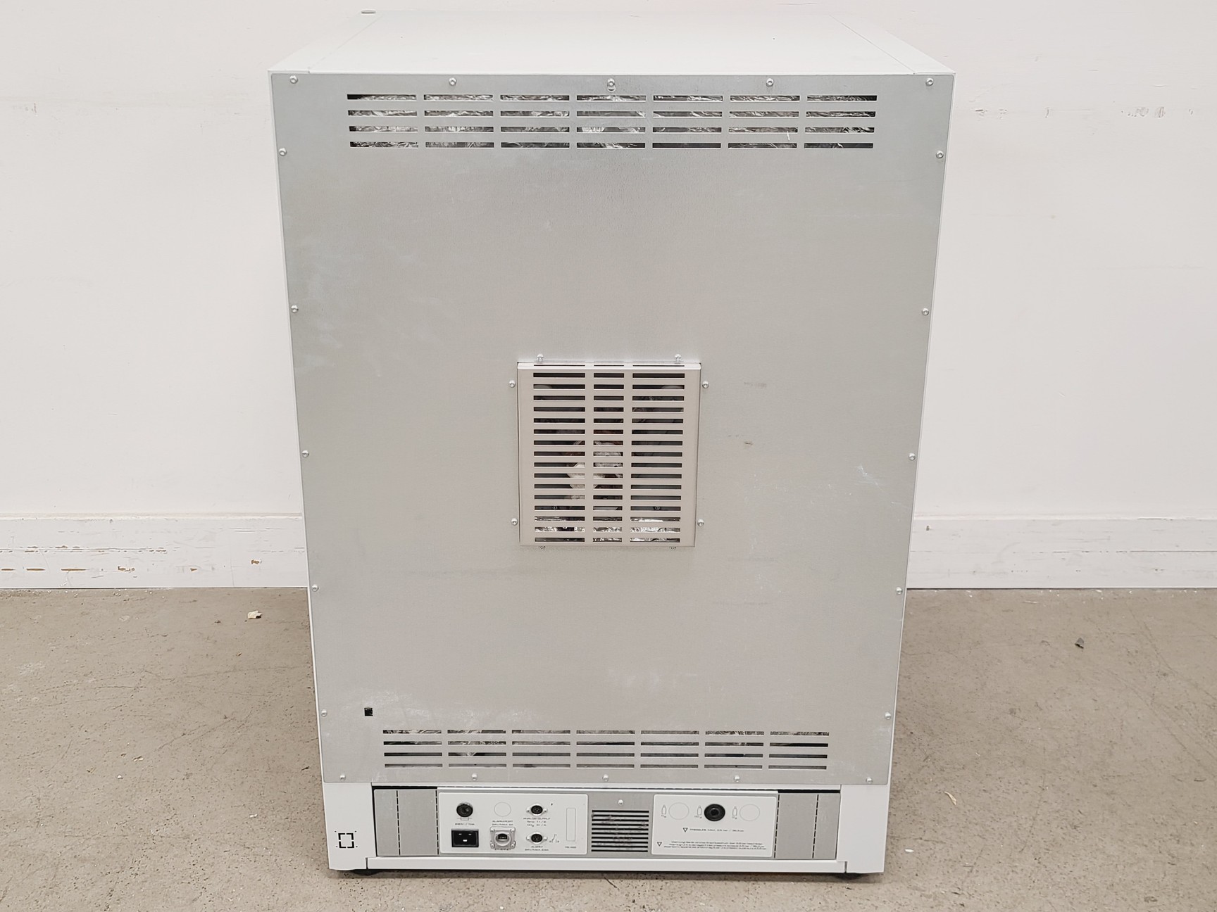 Image of Binder CB 220 CO2 Floorstanding Laboratory Incubator 