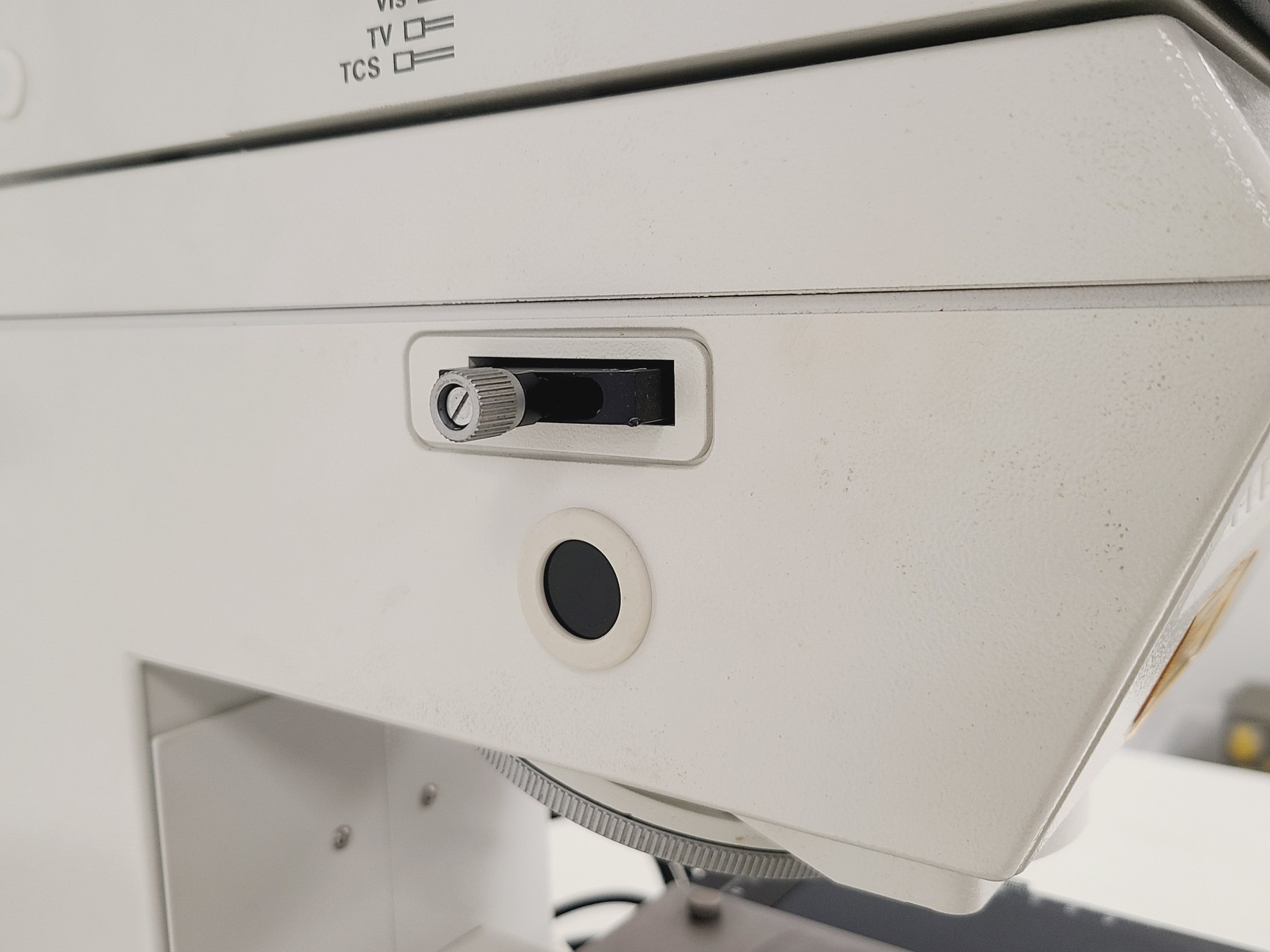 Image of Leica DMRE Upright Fluorescence Microscope - No Objectives