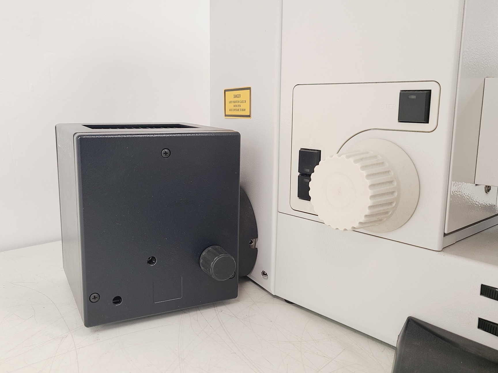 Image of Leica DMRE Upright Fluorescence Microscope - No Objectives