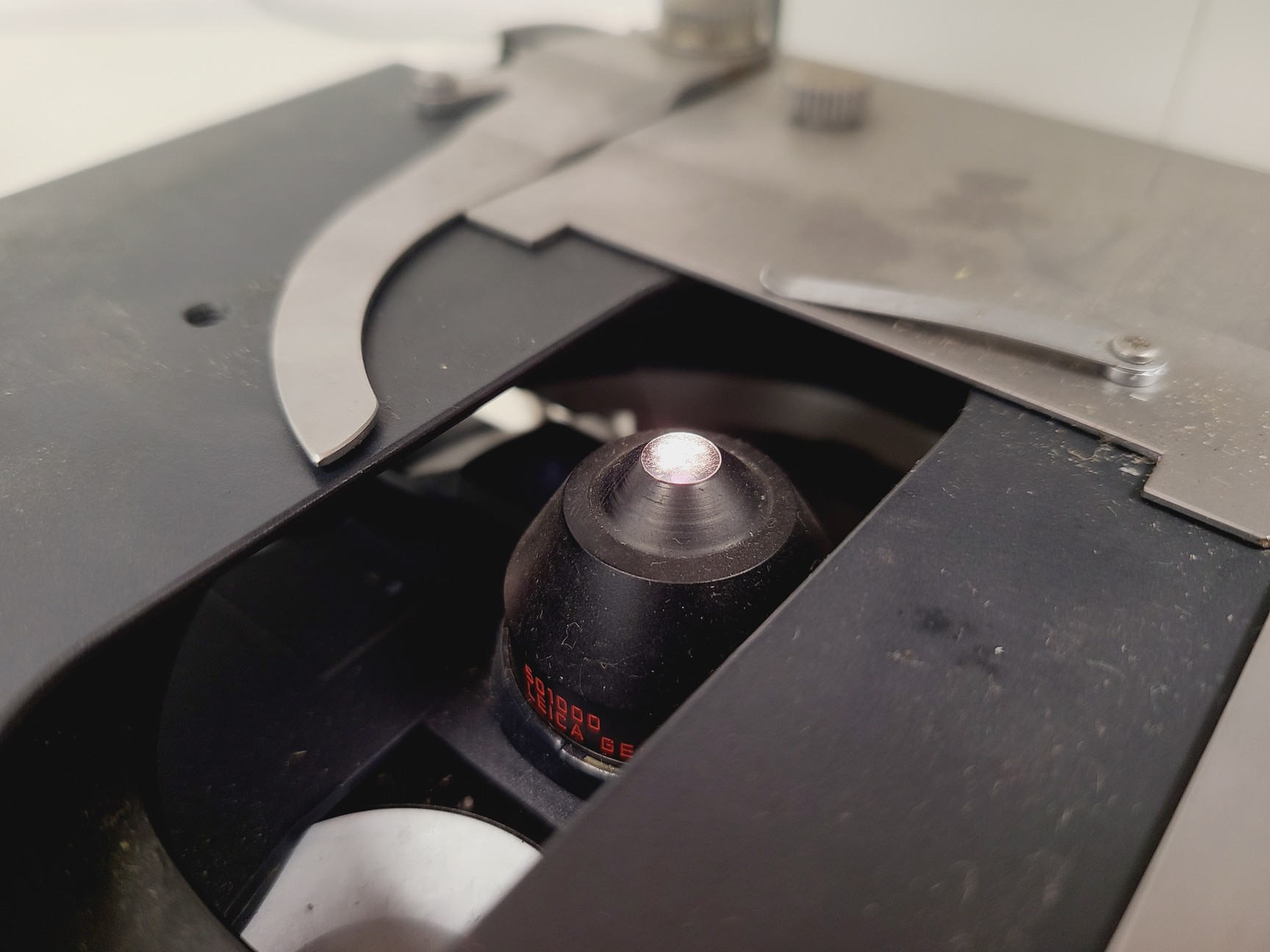 Image of Leica DMRE Upright Fluorescence Microscope - No Objectives