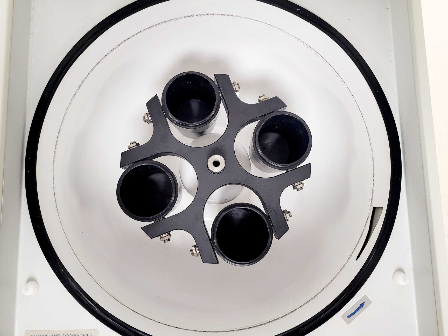 Image of MSE Centaur 2 Centrifuge Model MSB020.CX1.5 w/ Swing-Out Rotor & Buckets 4000RPM