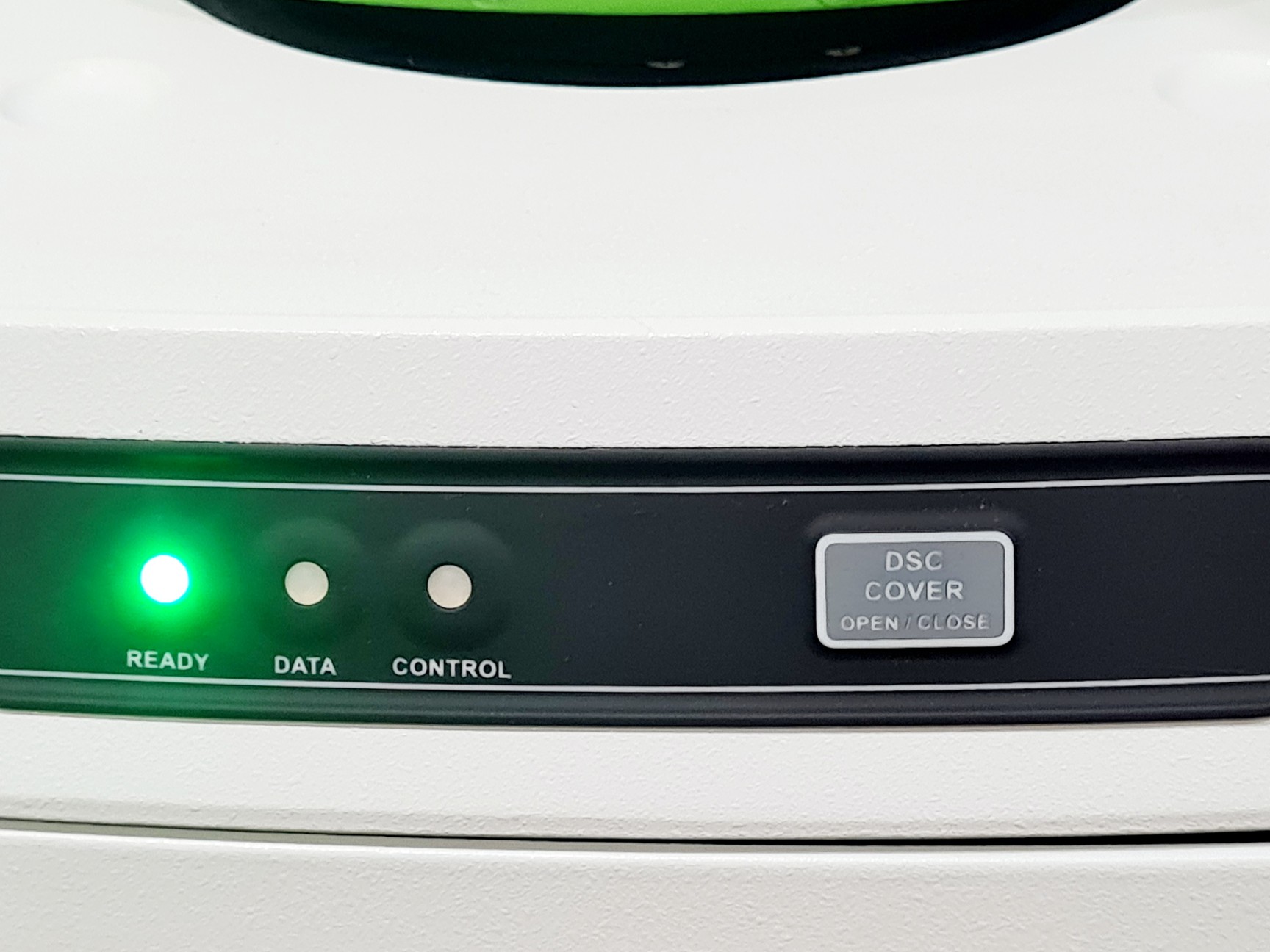 Image of PerkinElmer DSC 8000 with Intracooler 2 Accessory