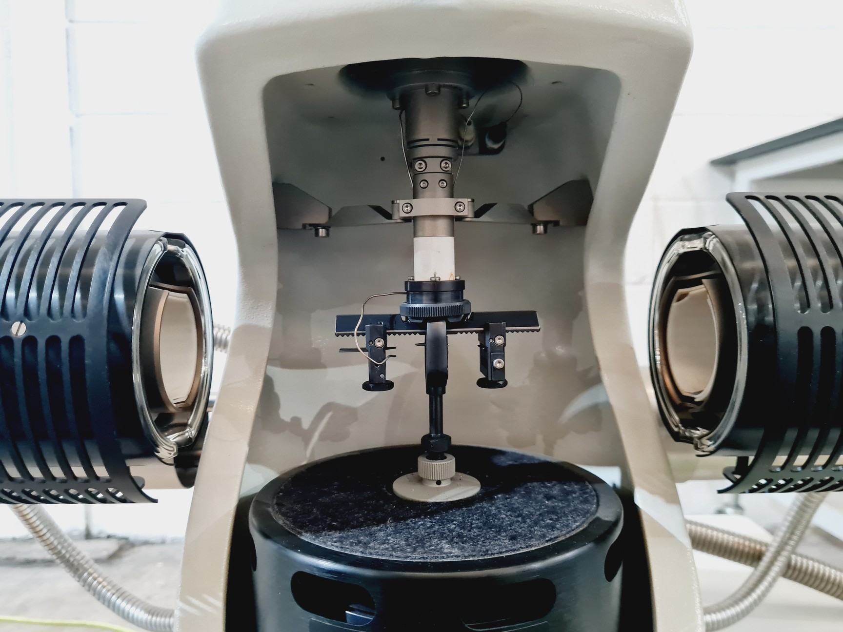 Image of Mettler Toledo Model 861e DMA/SDTA Dynamic Mechanical Analysis Lab