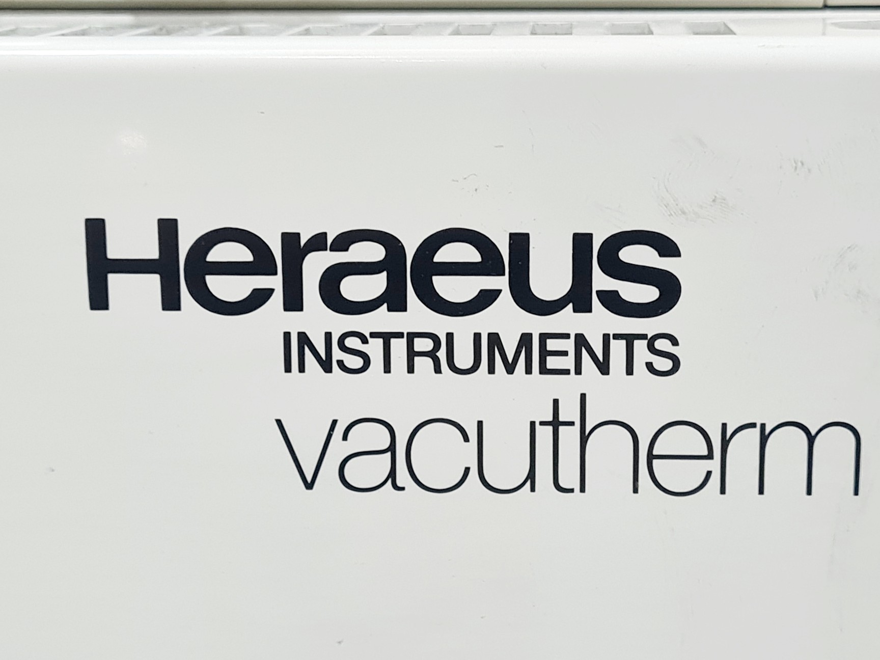 Image of  Heraeus Instruments Vacuum Oven Vacutherm VT6025 200°C Lab