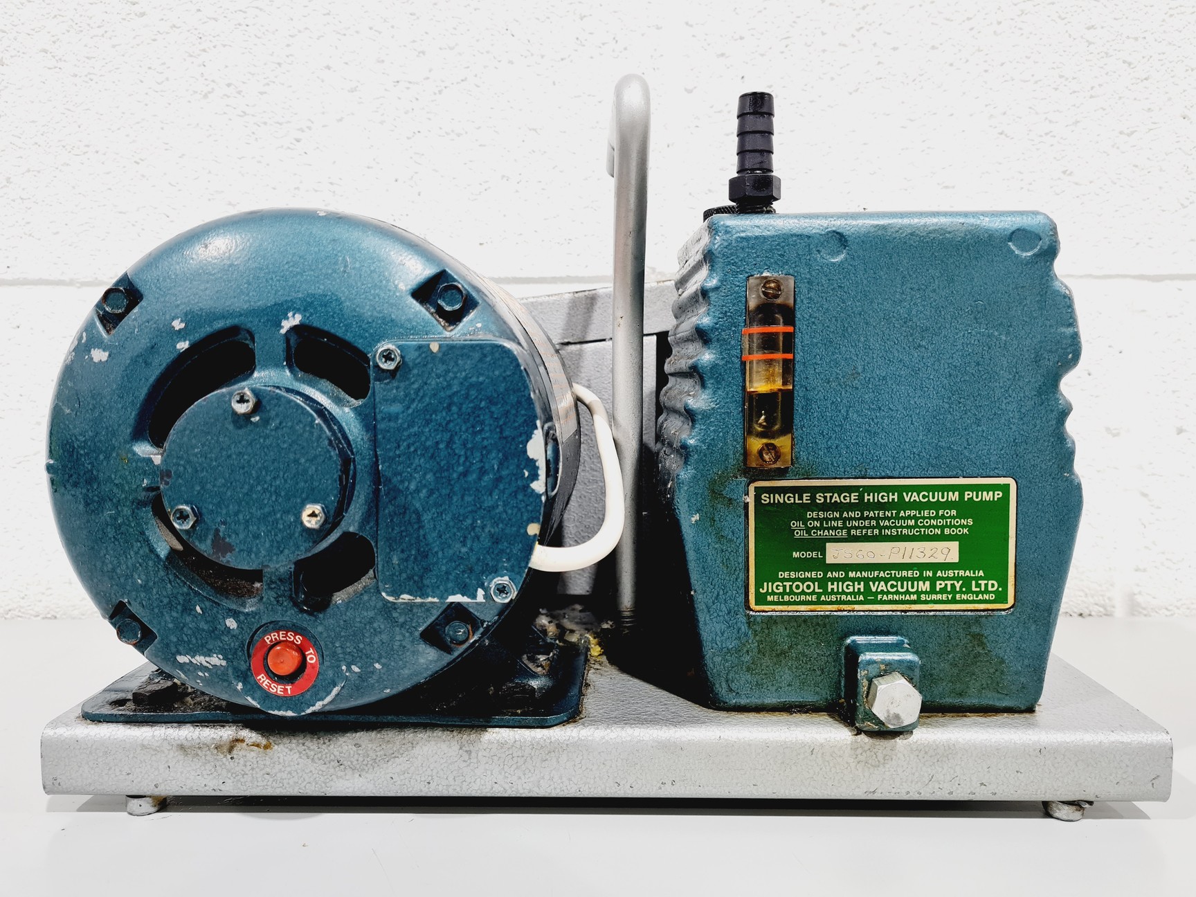 Image of Gallenkamp Vacuum Oven with Jigtool Single Stage High Vacuum Pump