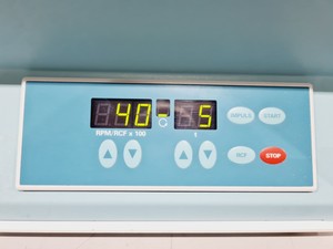 Thumbnail image of Hettich Rotofix 32A Benchtop Centrifuge w/ 1619 Swing-Out Rotor 4000RPM