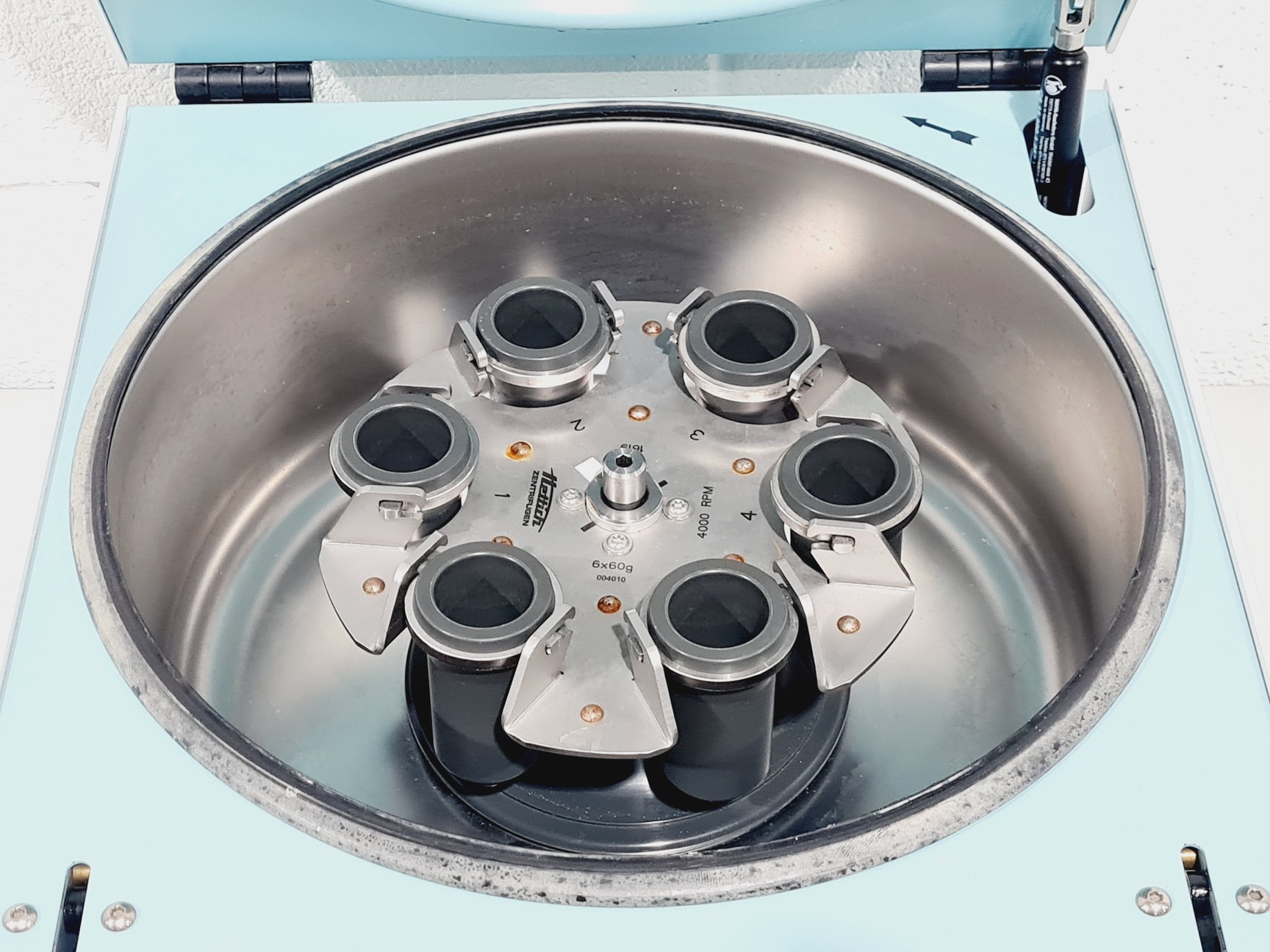 Image of Hettich Rotofix 32A Benchtop Centrifuge w/ 1619 Swing-Out Rotor 4000RPM