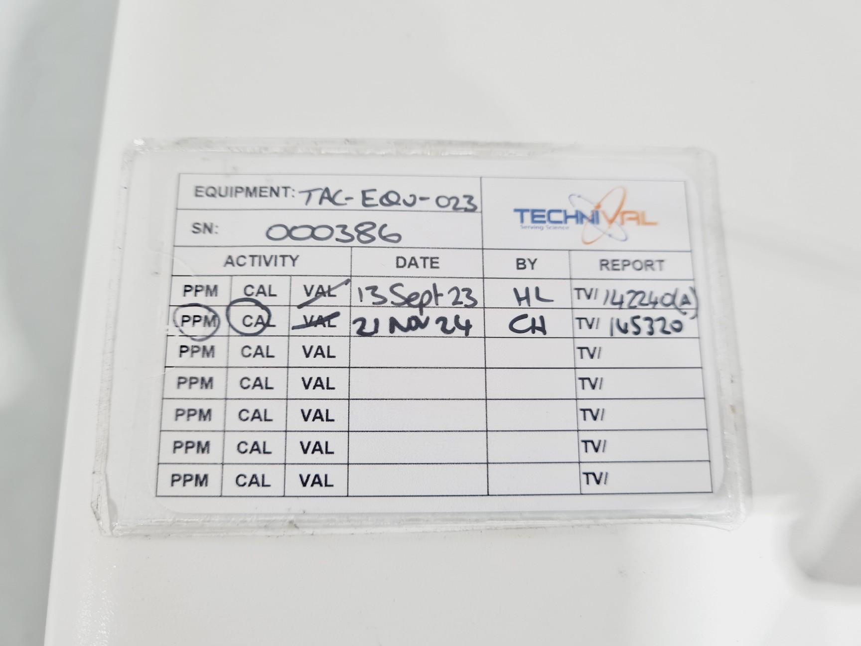 Image of Hettich Rotofix 32A Benchtop Centrifuge w/ 1619 Swing-Out Rotor 4000RPM