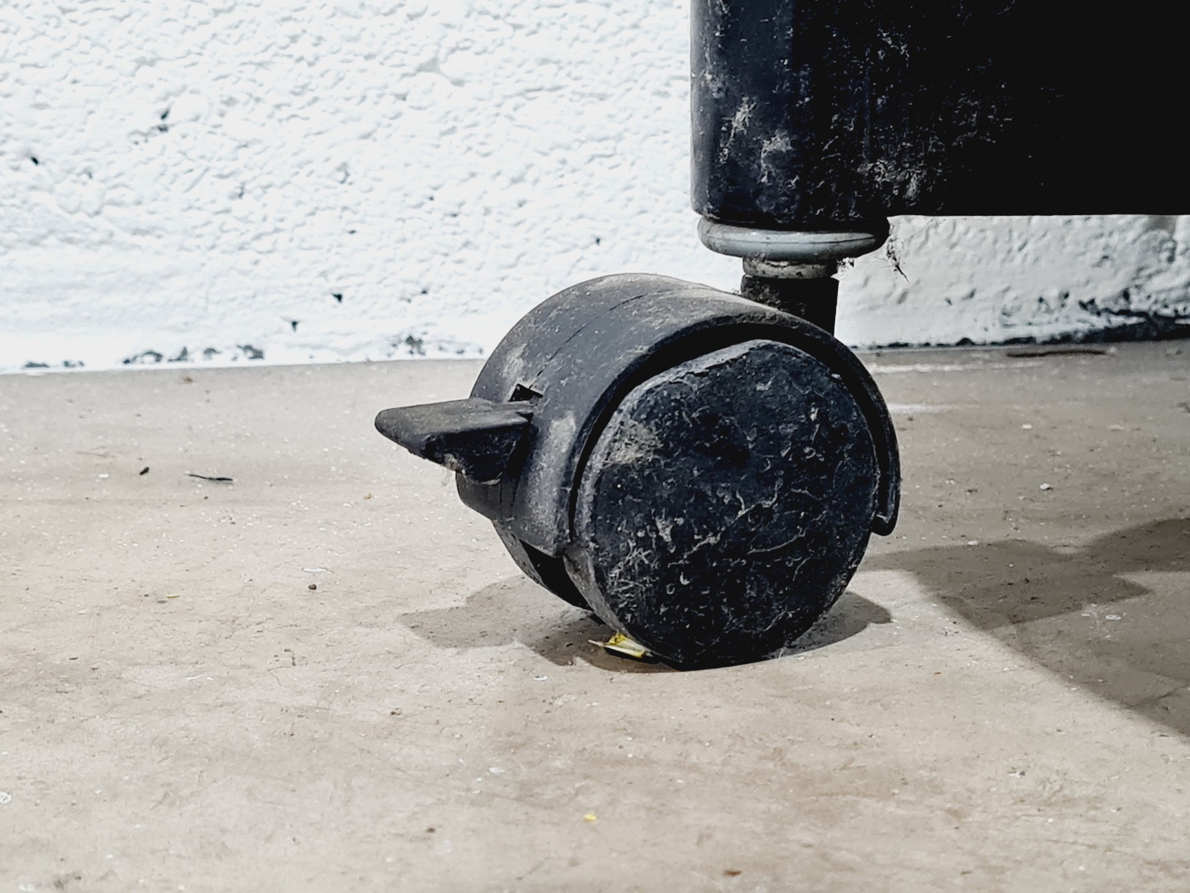 Image of Taylor-Wharton 35-HC Liquid Nitrogen Sample Storage Dewar