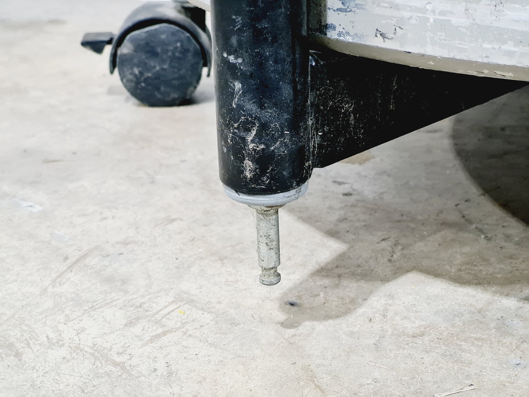 Image of Taylor-Wharton 35-HC Liquid Nitrogen Sample Storage Dewar
