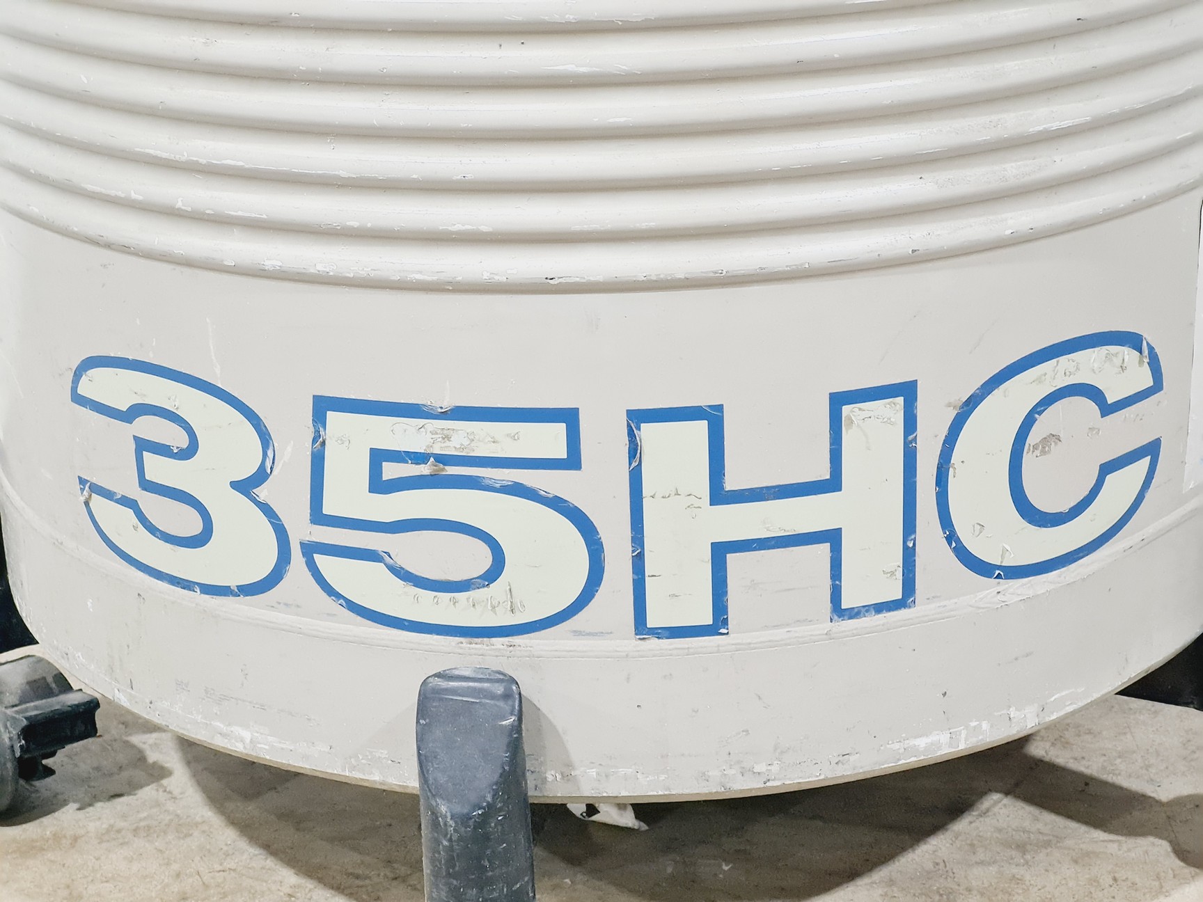 Image of Taylor-Wharton 35-HC Liquid Nitrogen Sample Storage Dewar Lab