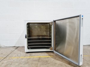 Thumbnail image of LEEC CO2 Incubator Model P190D