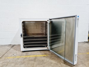 Thumbnail image of LEEC CO2 Incubator Model P190D