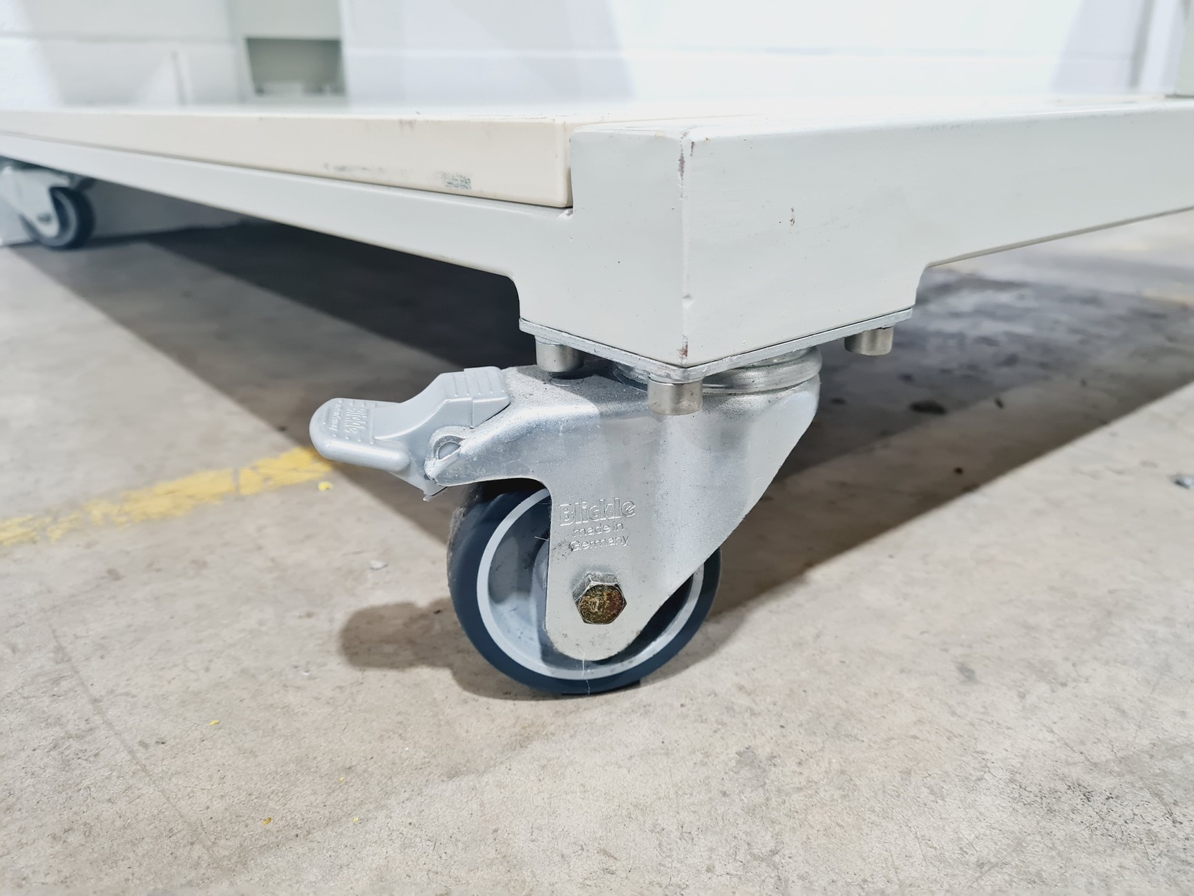 Image of Laboratory Workbench on Castors w/ Adjustable Height