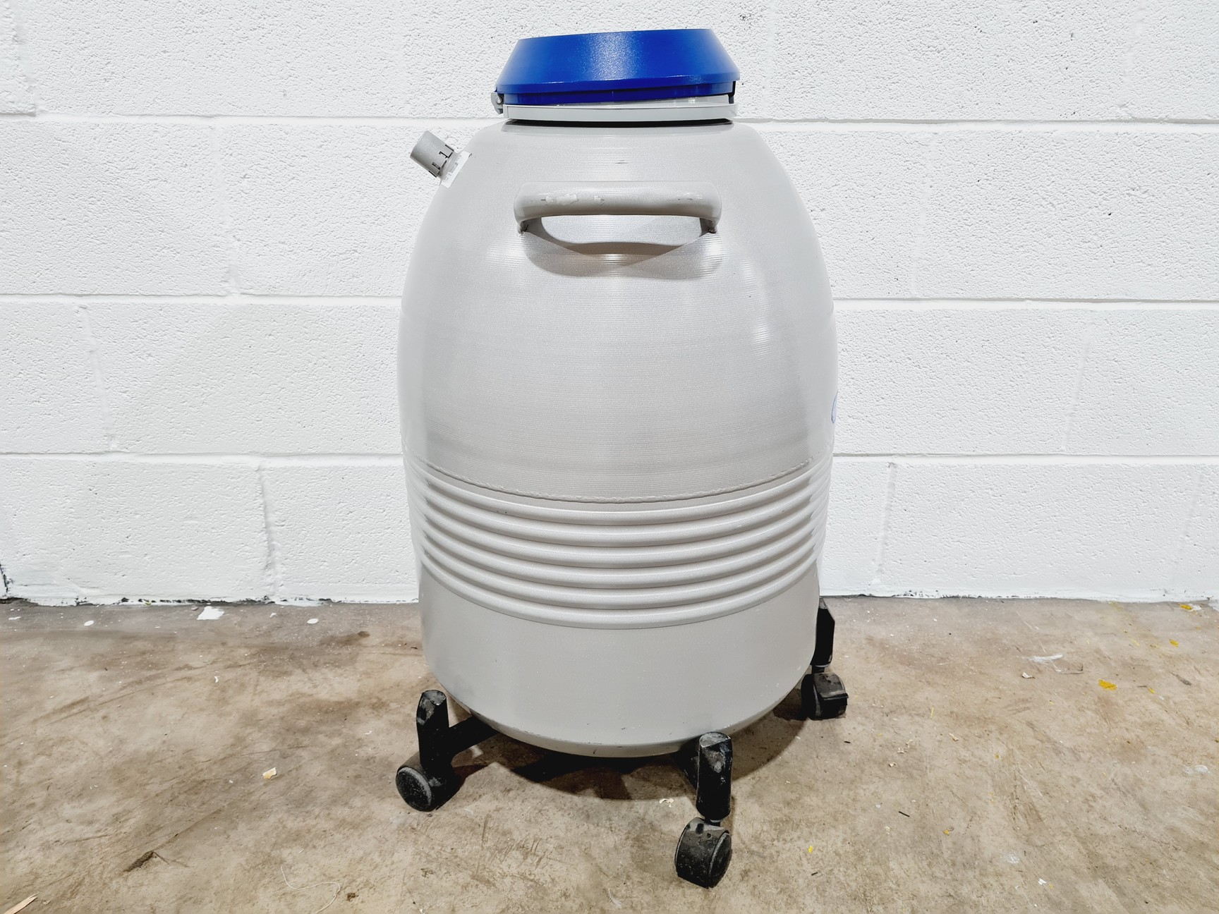 Image of Taylor-Wharton HC35 Nitrogen Dewar w/ Trolley 