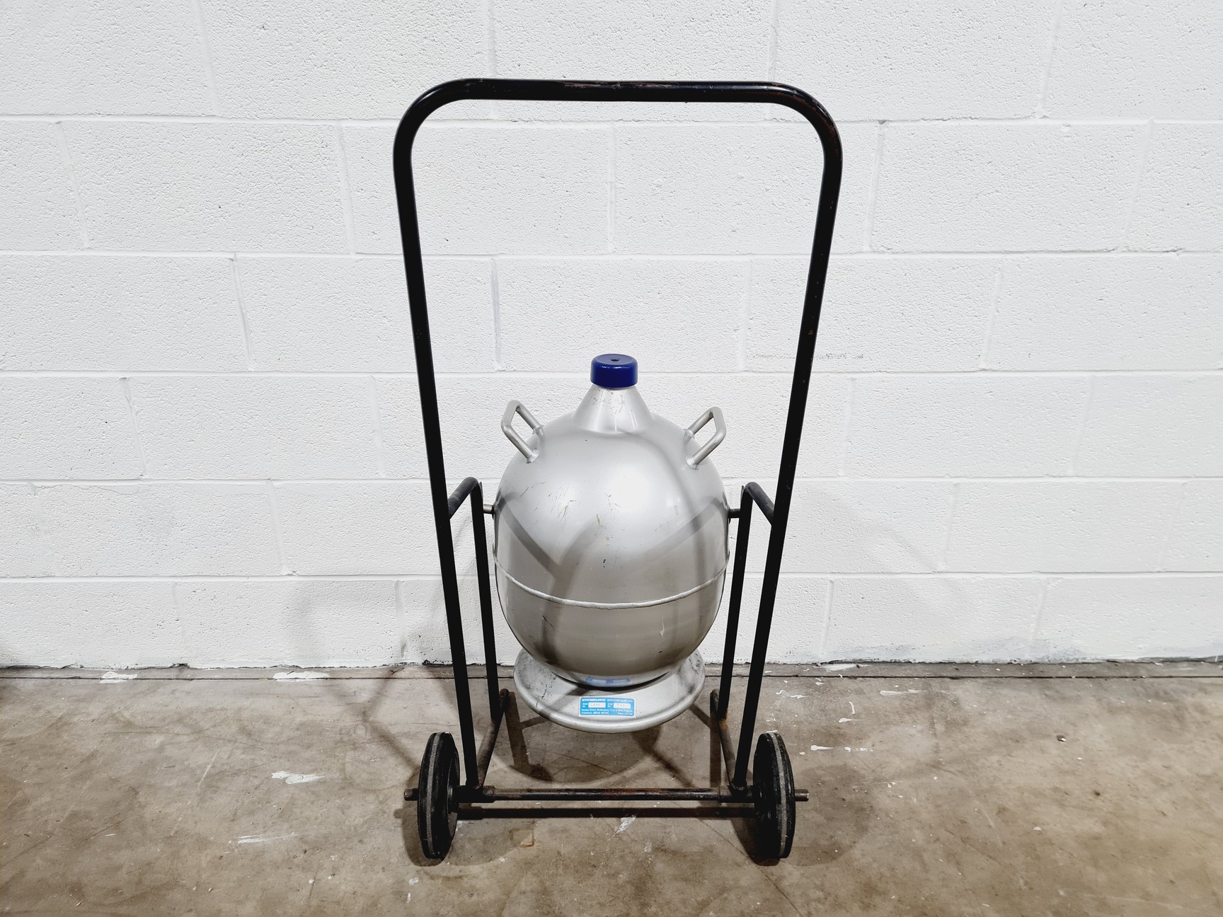 Image of Statebourne Cryogenics Nitrogen Dewar w/ Trolley