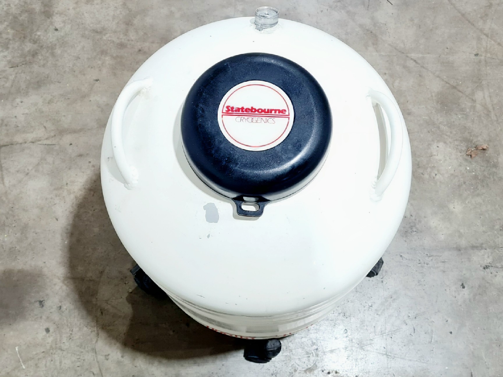 Image of Statebourne Cryogenics SXR 34 Nitrogen Dewar w/ Trolley